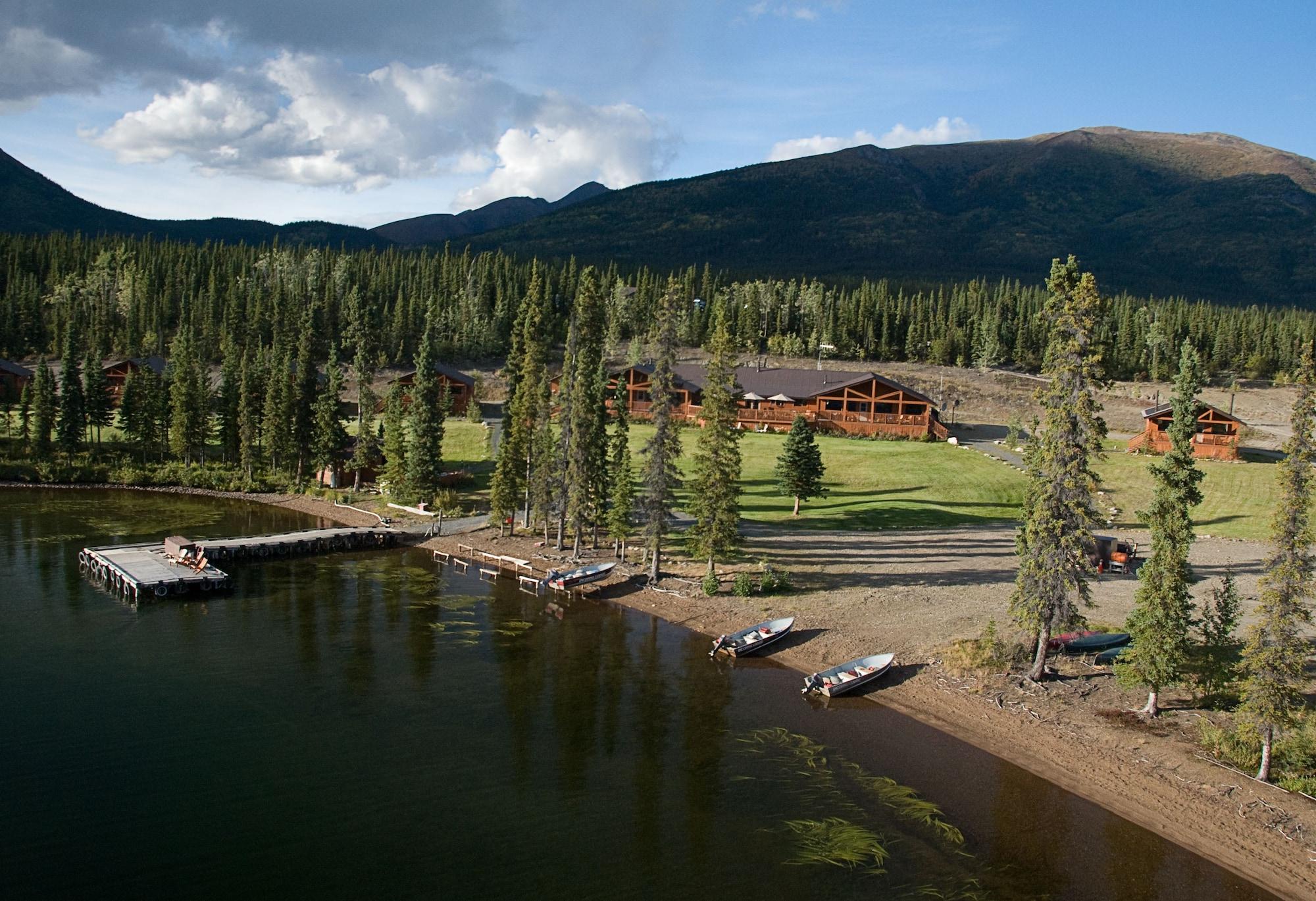 Varios Inconnu Lodge