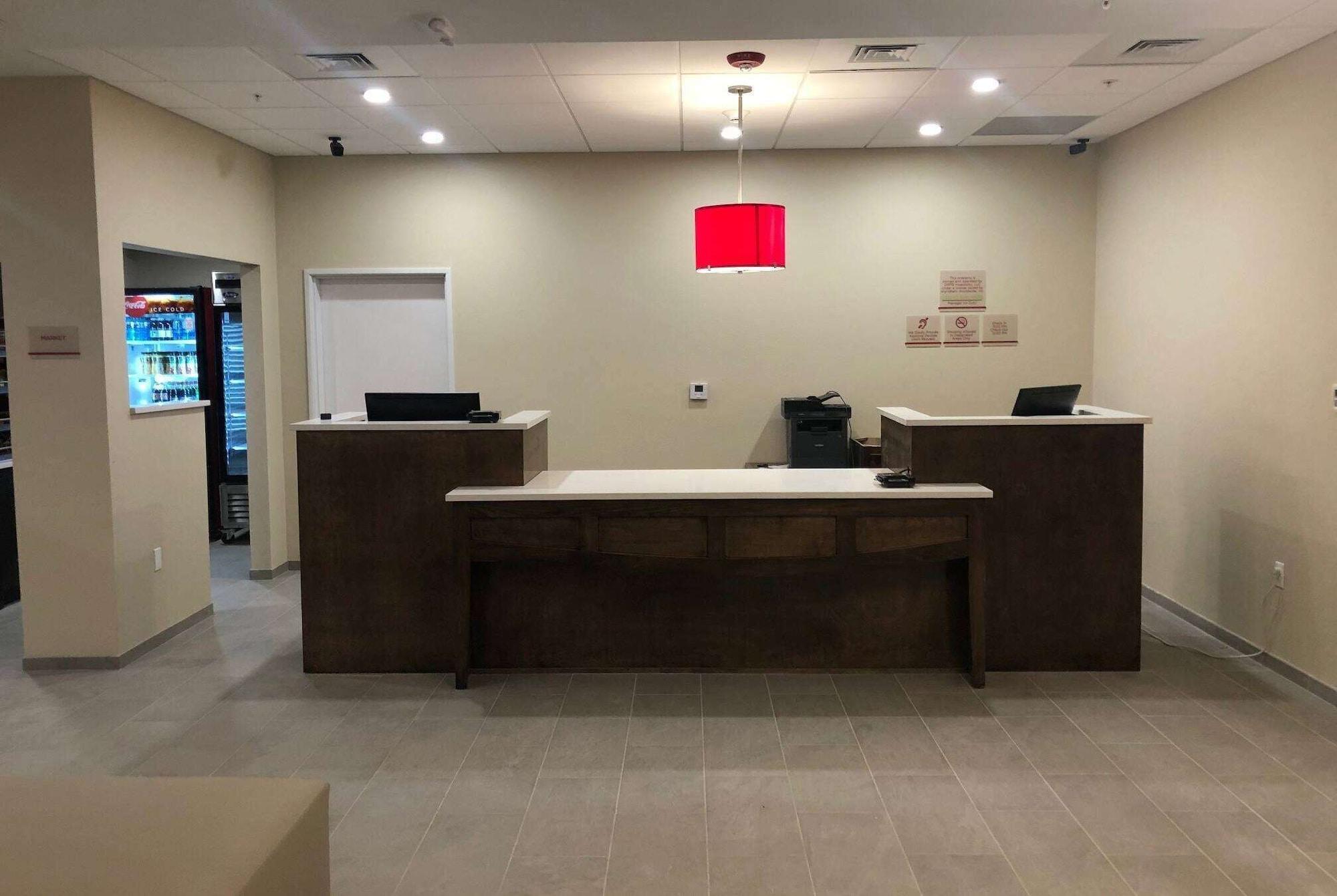 Vista Lobby Hawthorn Extended Stay by Wyndham Monahans