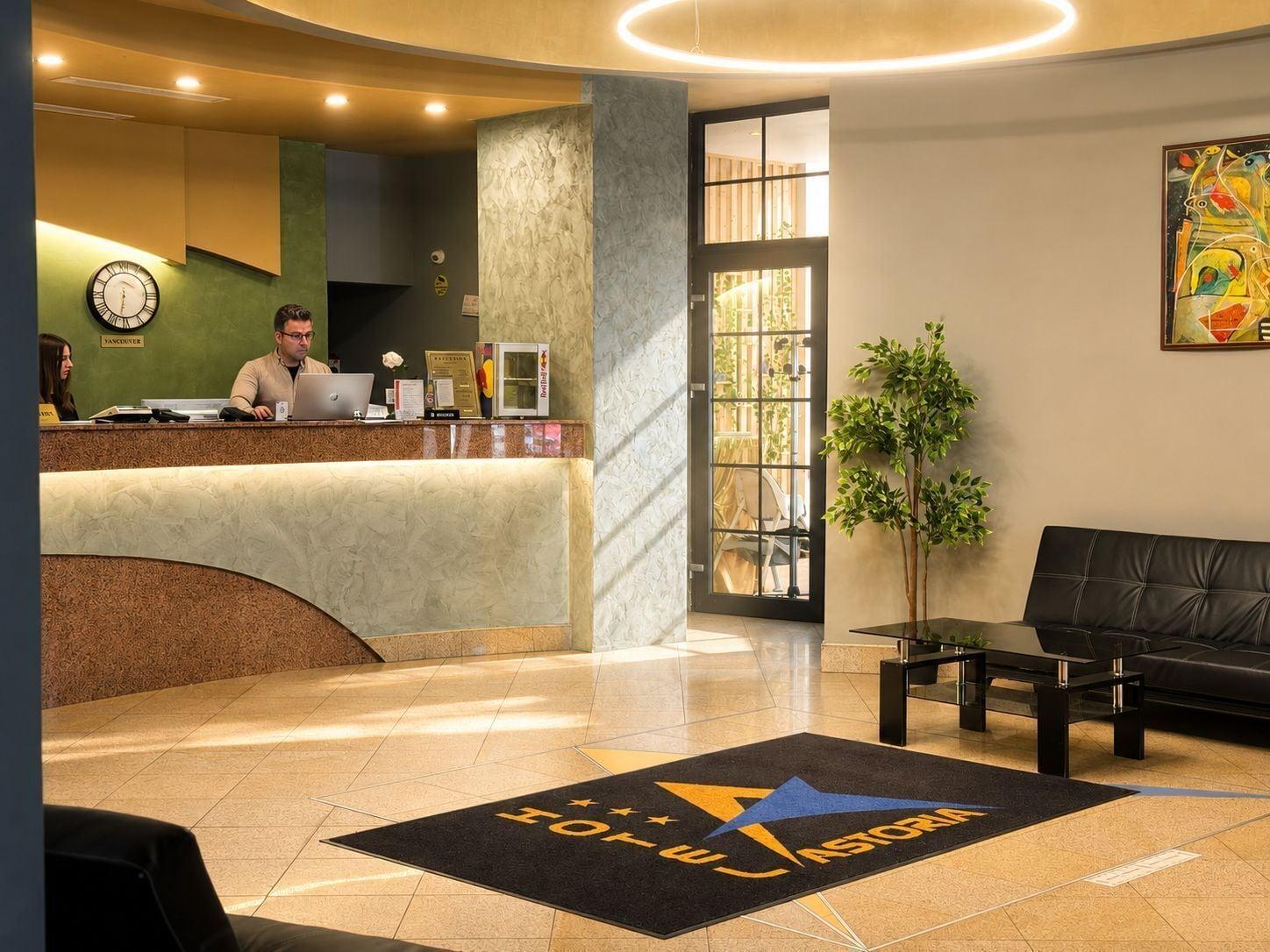 Varios Hotel Astoria City Center