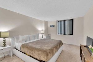 Arriendo temporal - Arlington 2br/2ba Apartment In Crystal City 2 Bedroom Apts by RedAwning