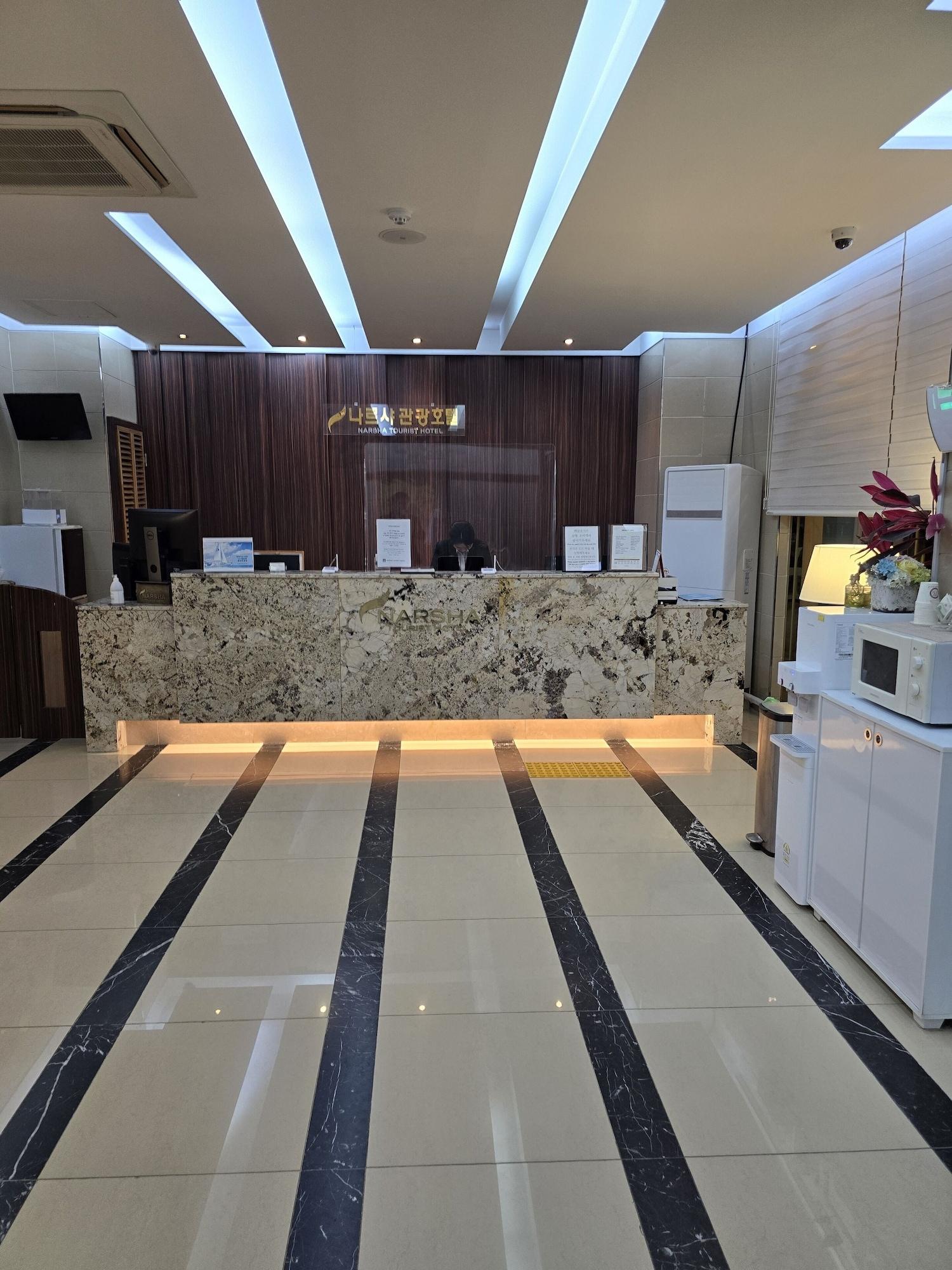 Vista Lobby Narsha Hotel