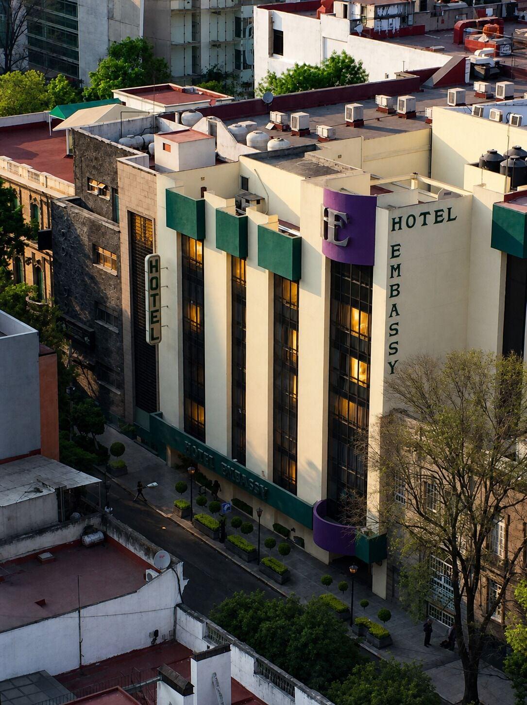 Vista Exterior Hotel Embassy