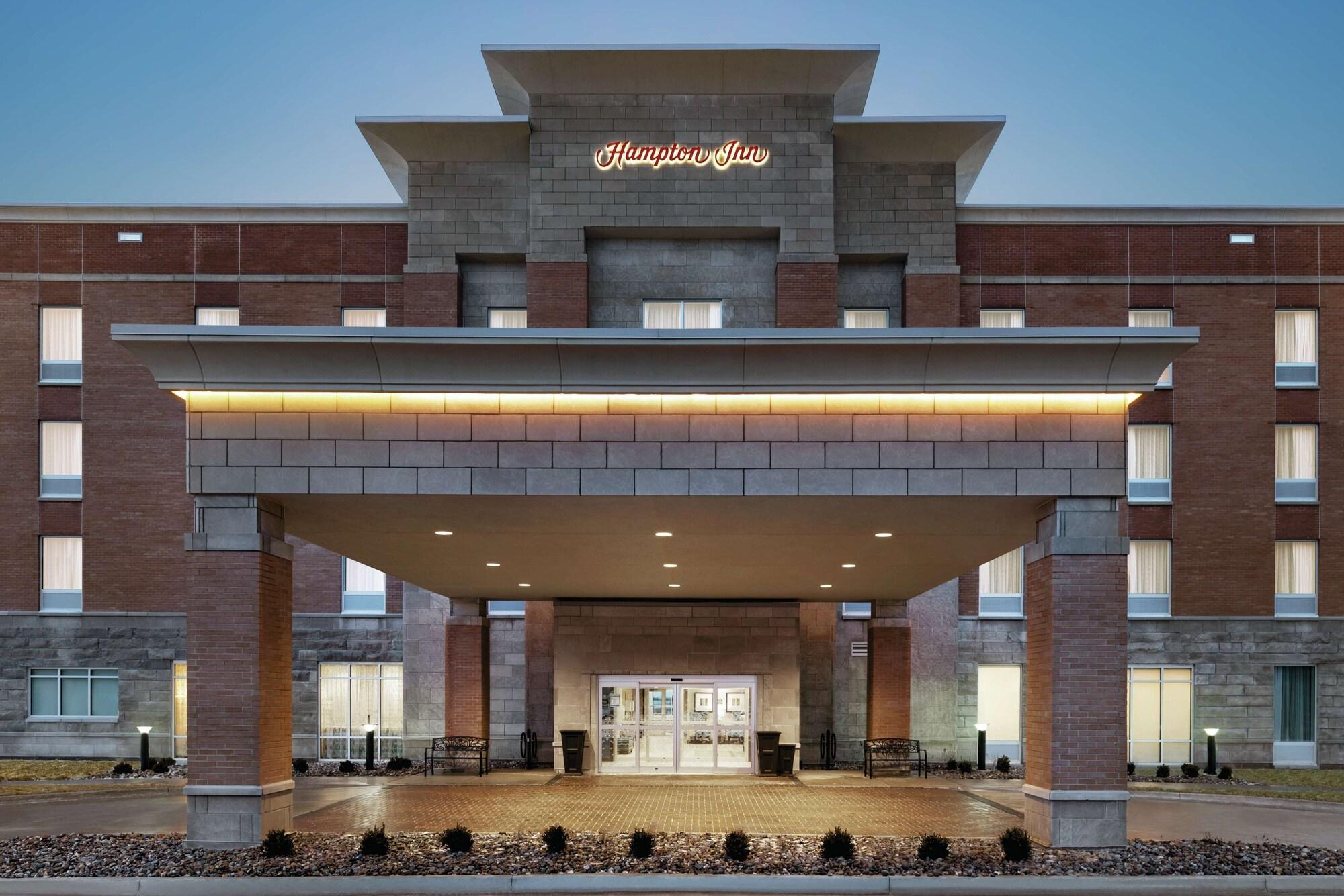 Vista Exterior Hampton Inn Champaign Southwest