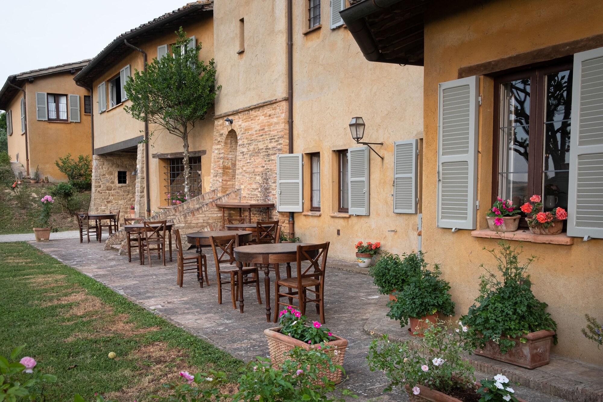 Vista Exterior Agriturismo Le Cerque