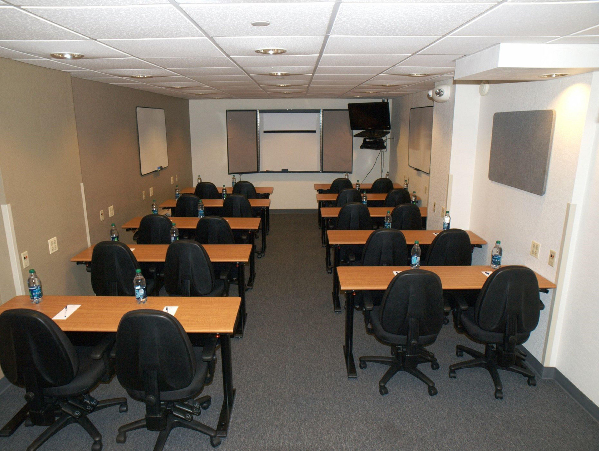 Centro de Negocios Sonesta Simply Suites Chicago O'Hare