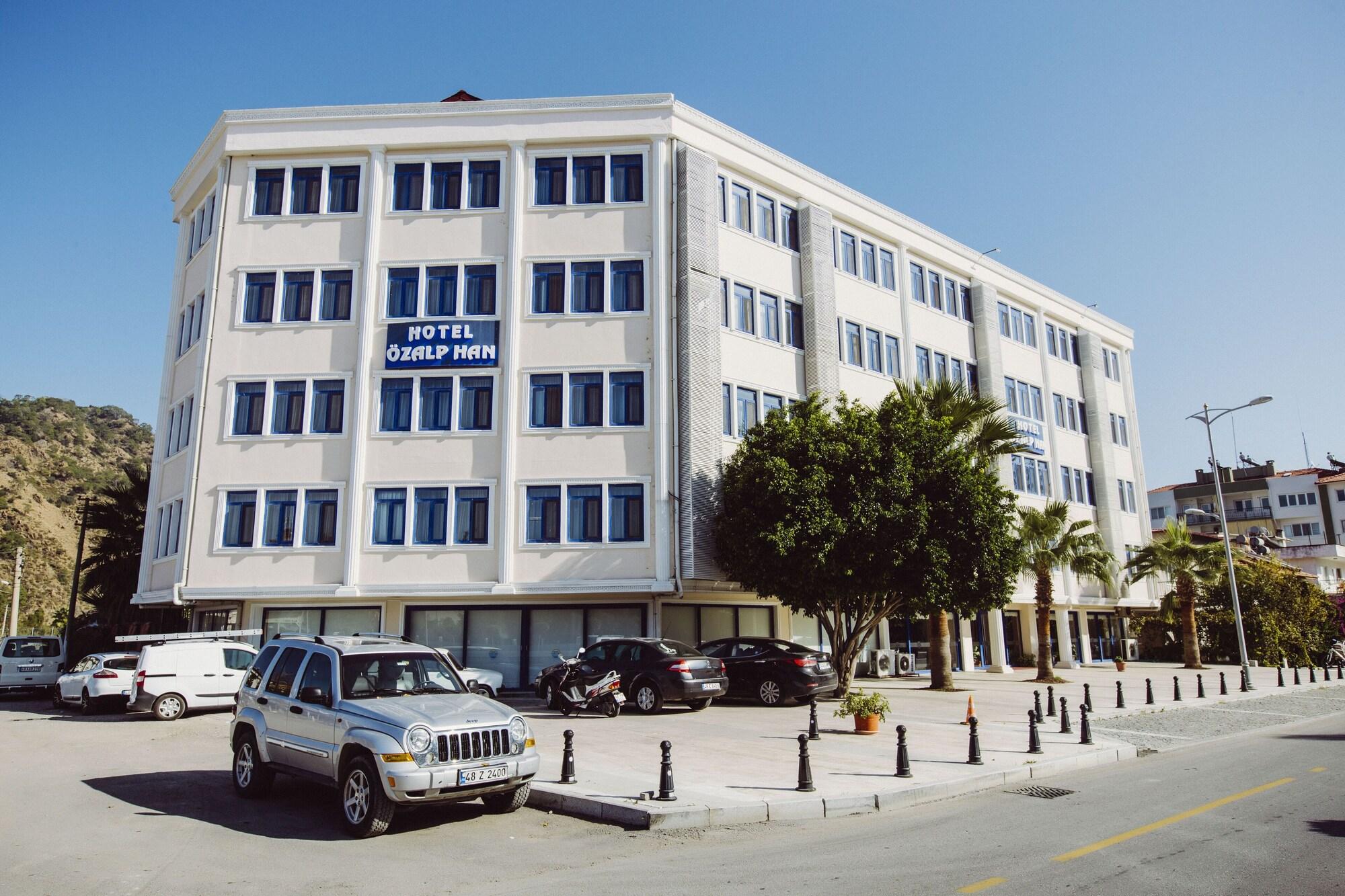 Vista Exterior Ozalp Han Hotel