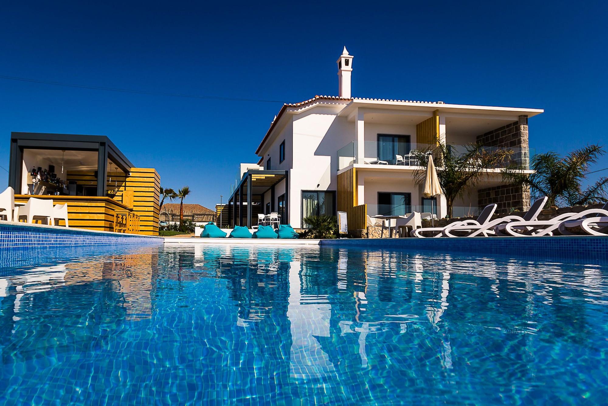 Varios Mareta Beach House