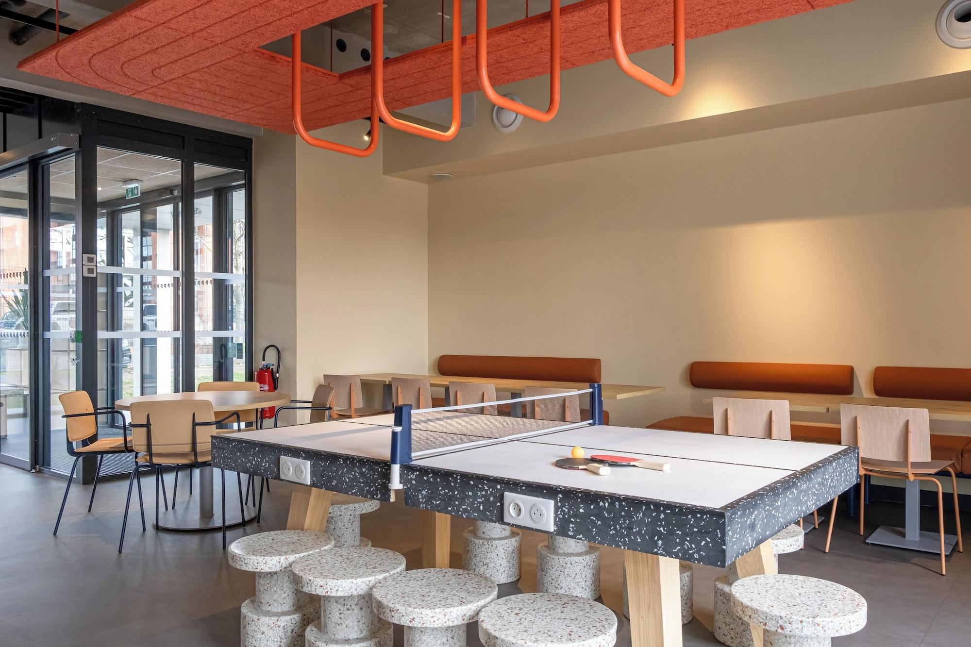 Vista Lobby Ibis Budget Toulouse Labège