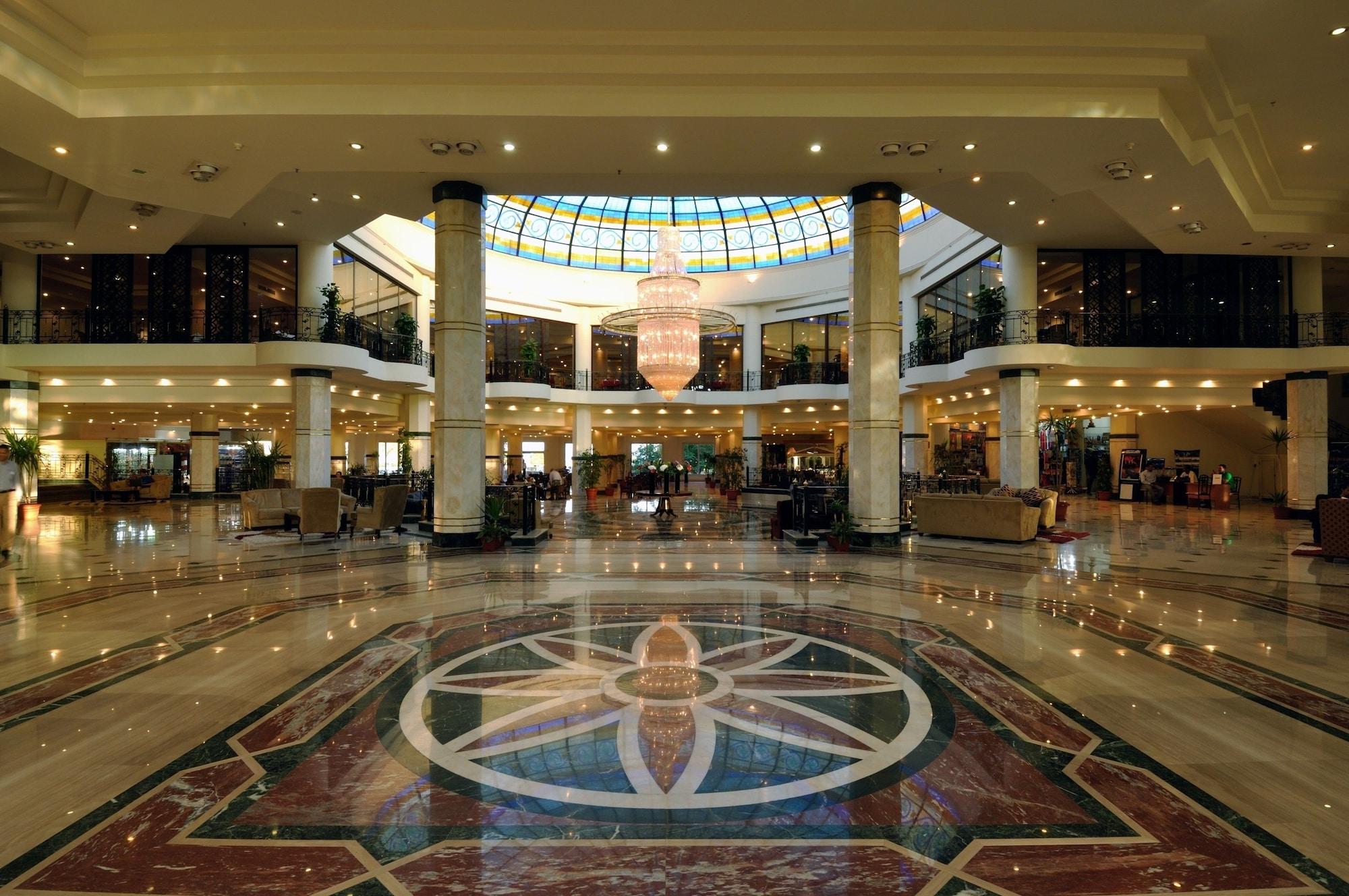 Vista Lobby Grand Oasis Resort