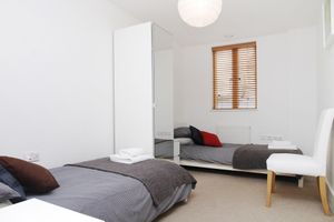 Alquiler Vacacional - Fabulous apartment close Cutty Sark,river,restaurants,shops,Royal Park and more