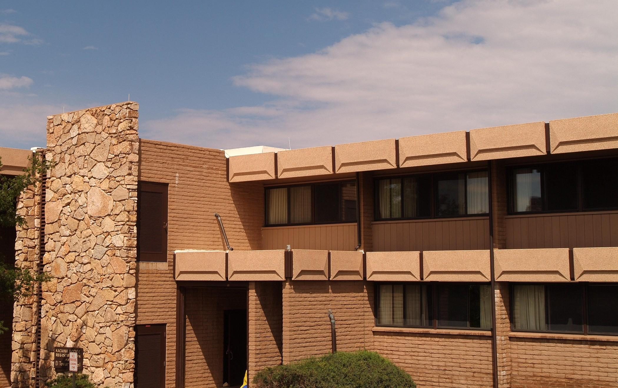 Vista Exterior Kachina Lodge - Inside the Park