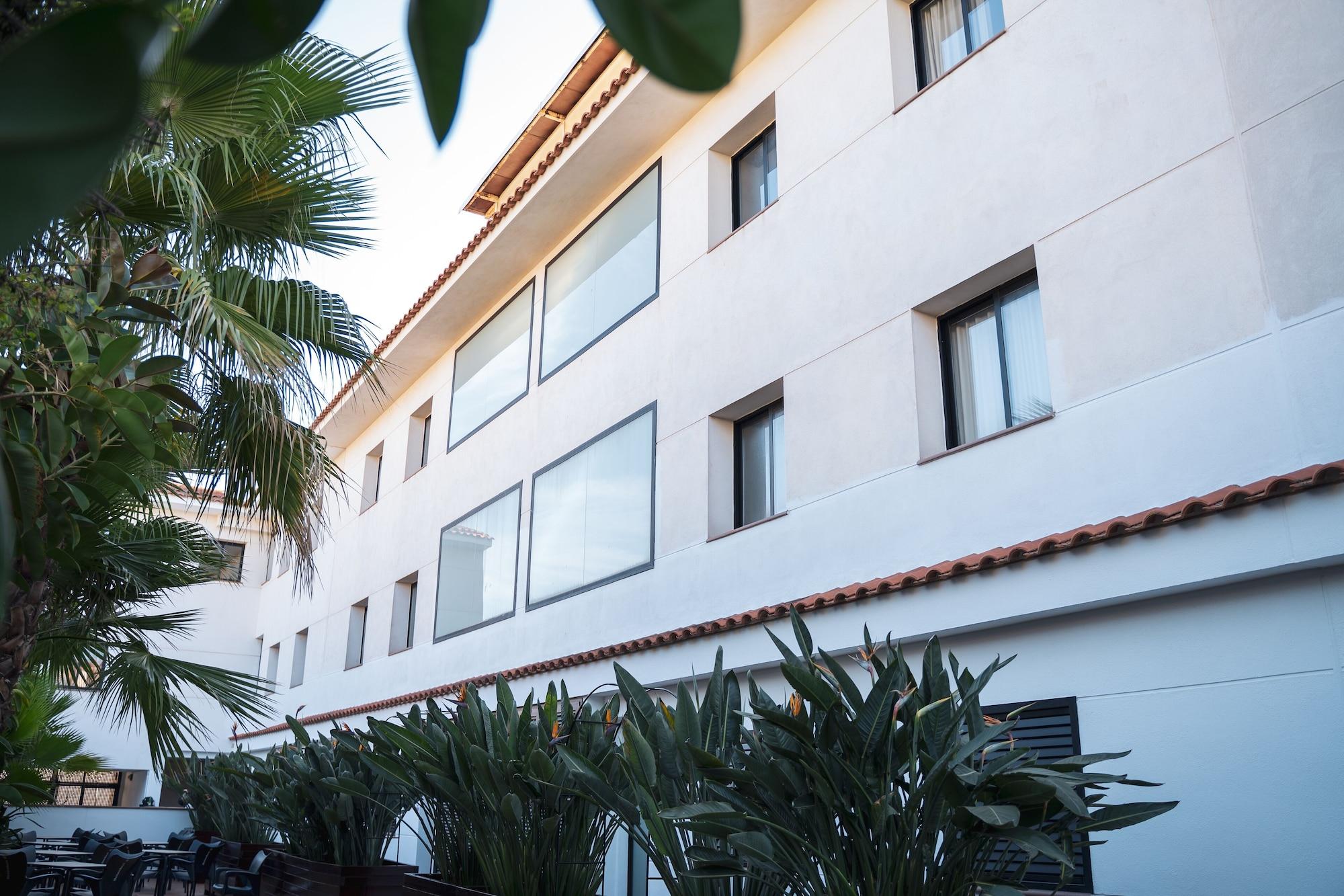 Vista Exterior Beatrix 2000 - Caliu apartments