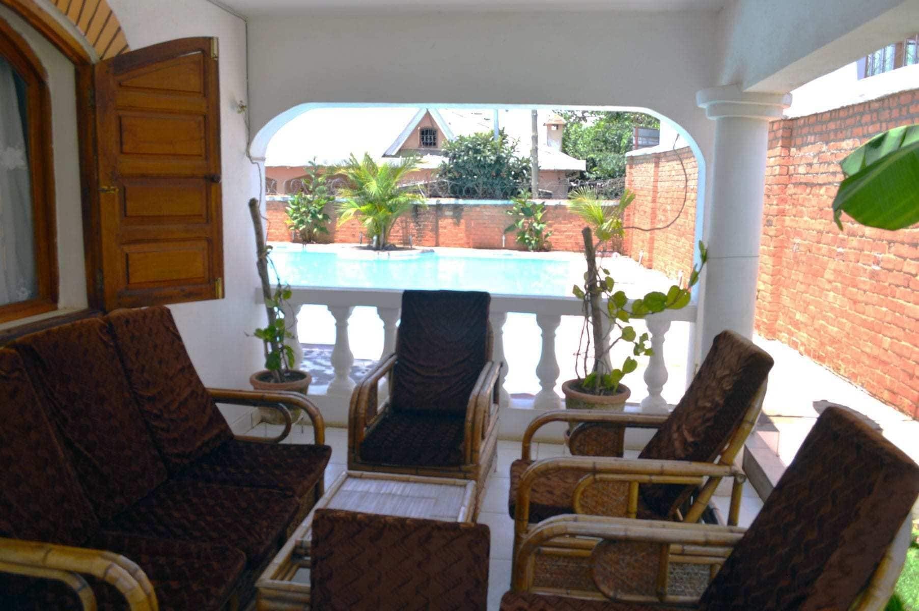 Varios Iarimbato Hotel