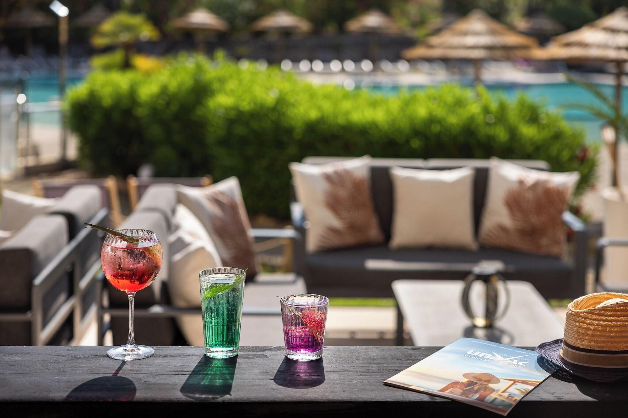 Vista Exterior Hotel Club Le Capet