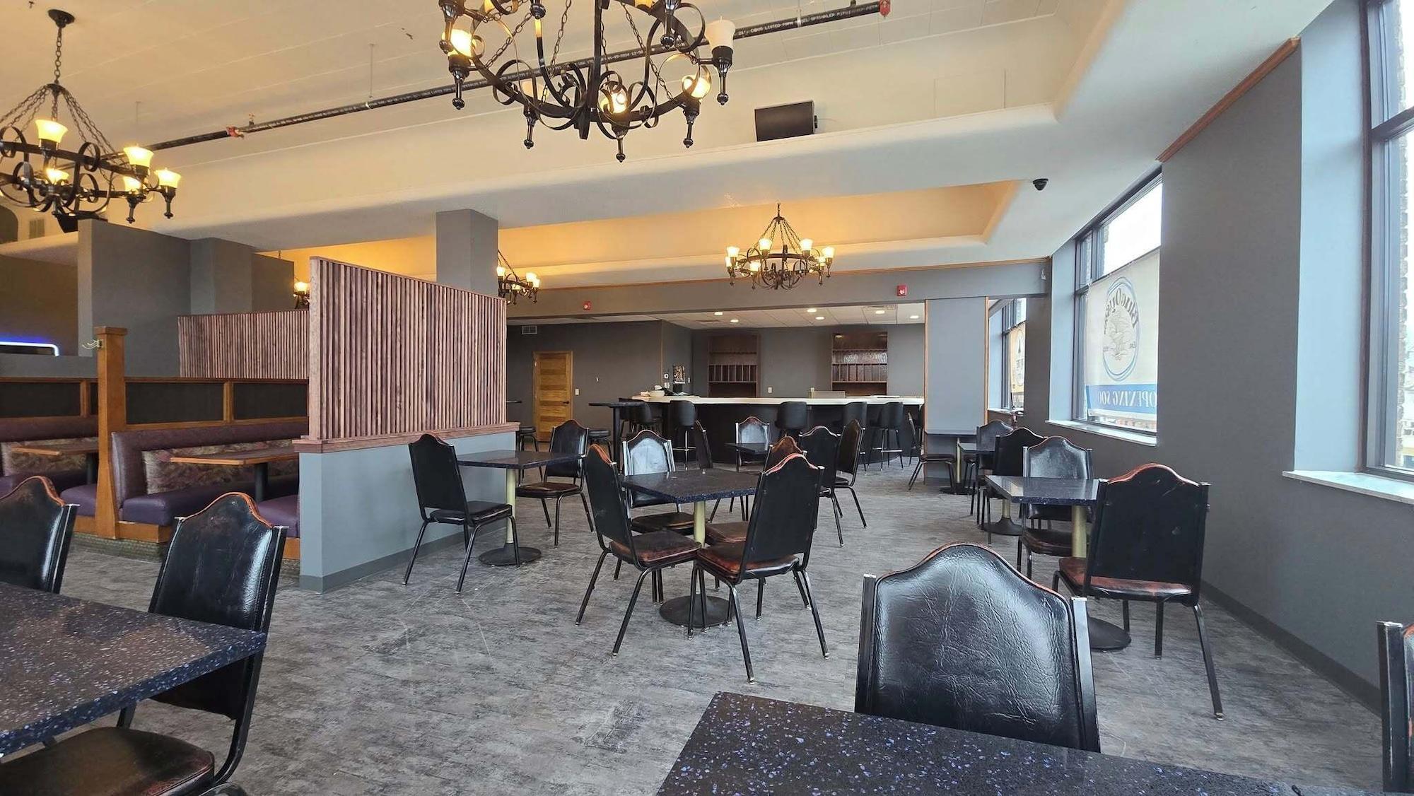 Restaurant 4th Street Lofts