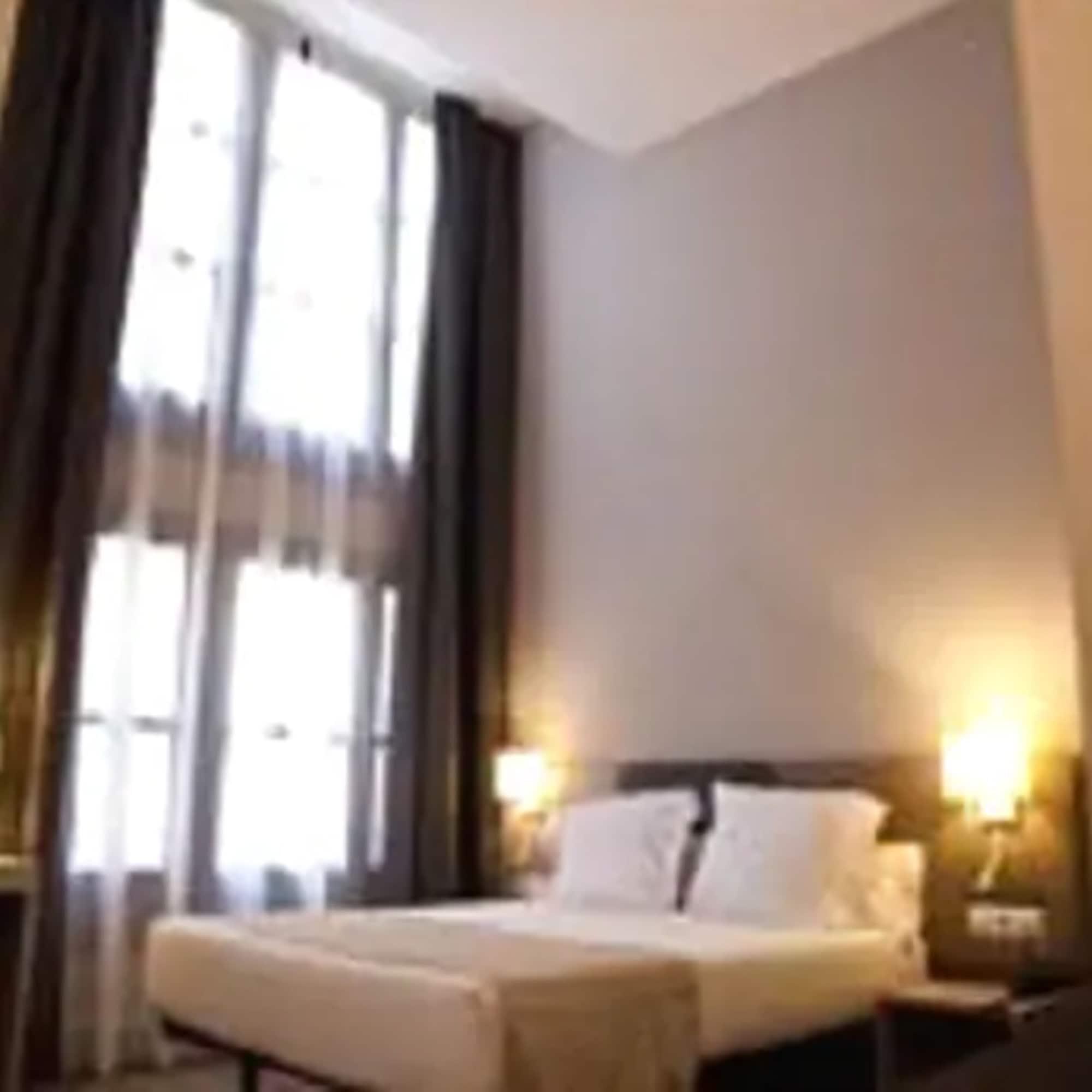 Habitación May Ramblas Barcelona