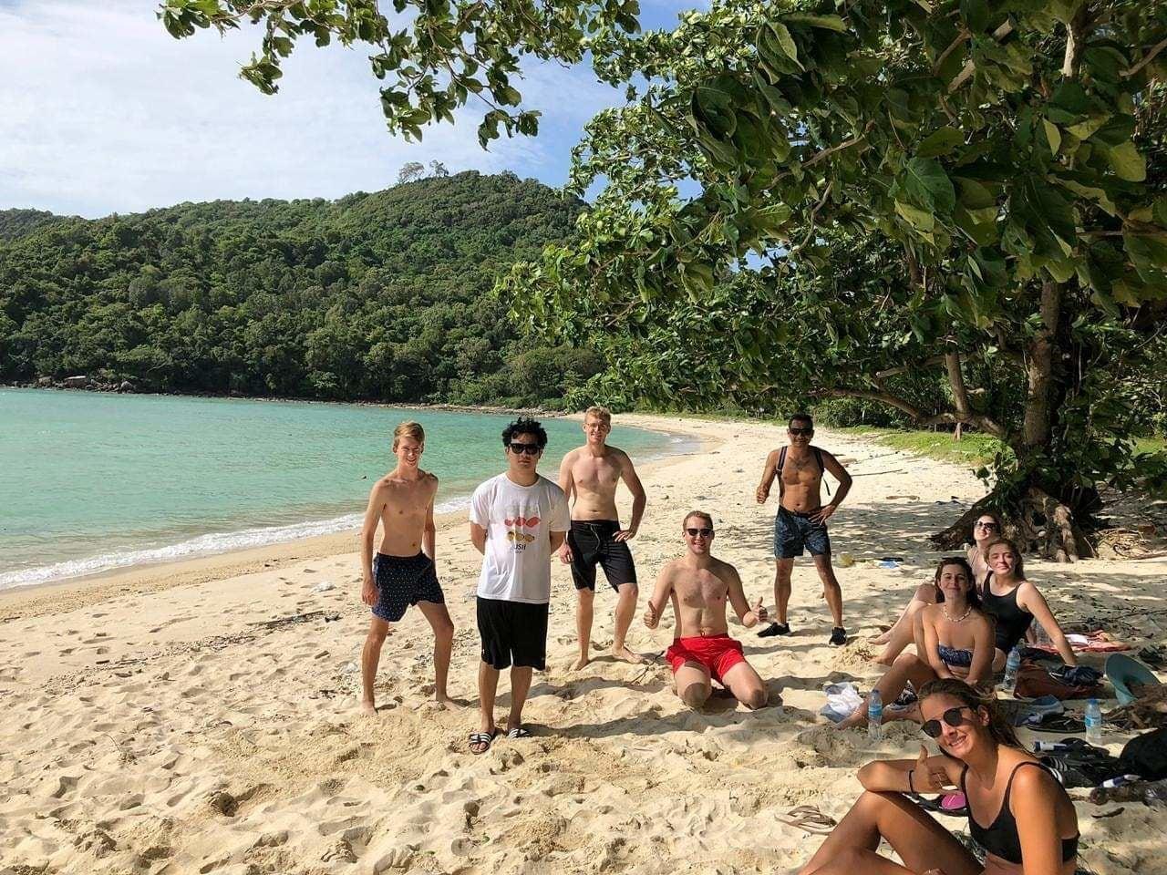 Instalaciones Recreativas Hangover Hostel