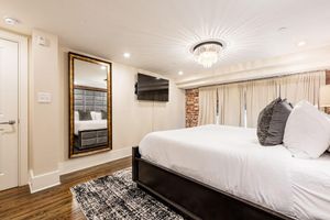 Alquiler Vacacional - The Saint - Historic FQ Apt. - 60 Day Min. Rental