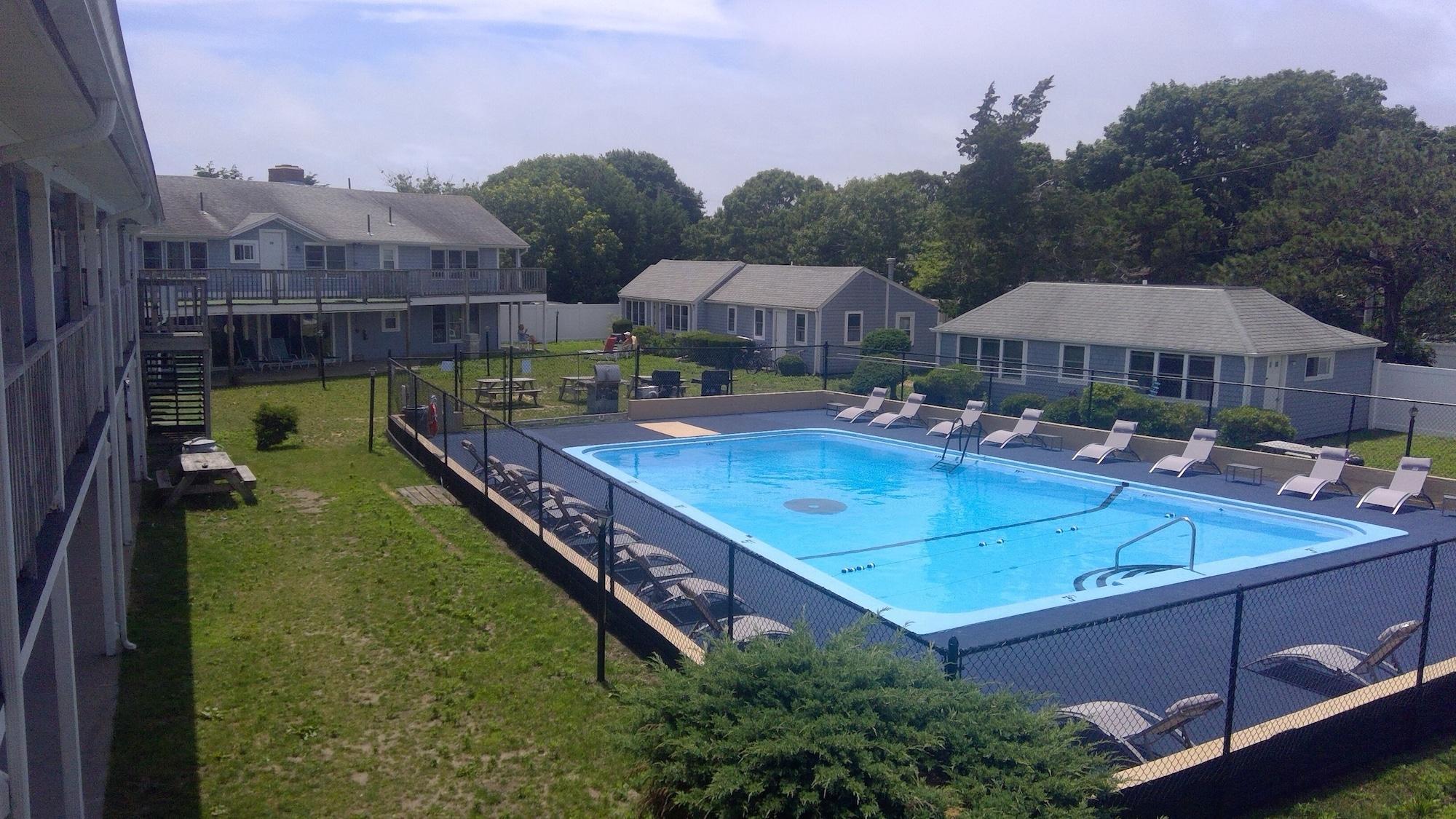 Vista Piscina Village Green Motel