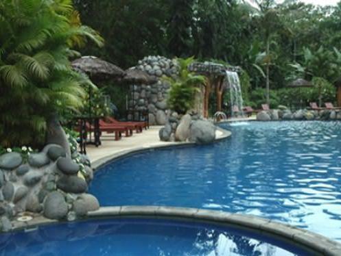 Vista da piscina Arasha Tropical Resort & Spa