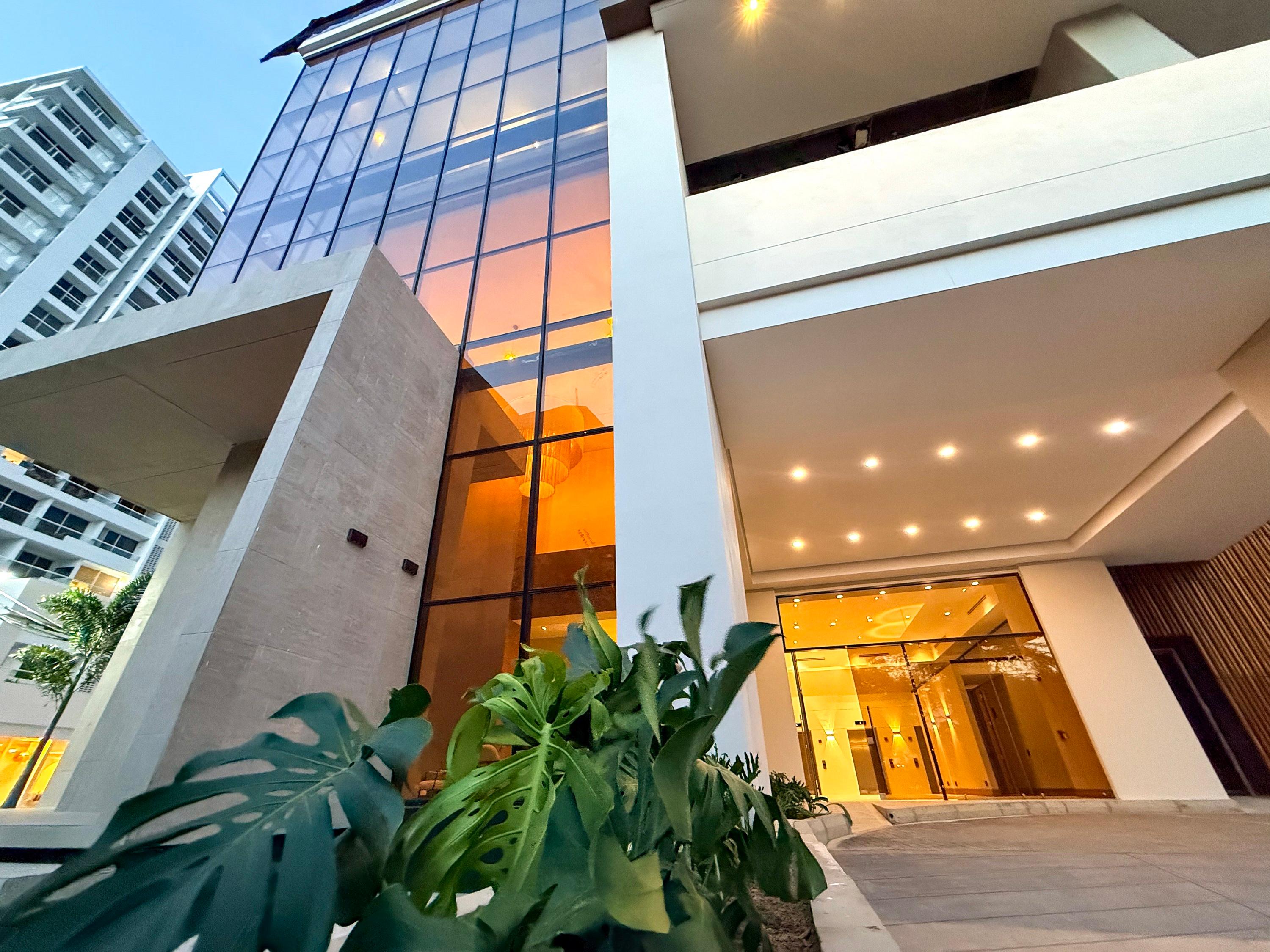 Vista Exterior Nuruma Suites by Avia Suites