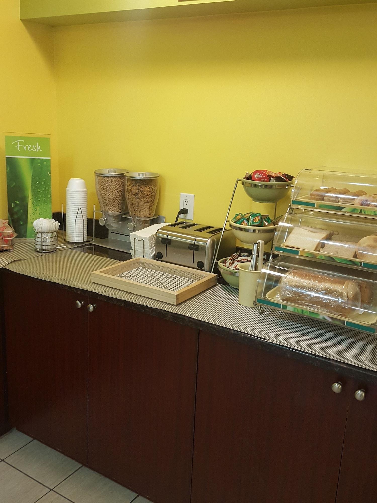 Restaurant Quality Inn & Suites