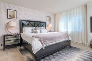Alojamiento - **Stunning! 1 Hotel- 5*-1BR- Oceanfront-Spacious-South-Beach-Hotel Owner Suite**