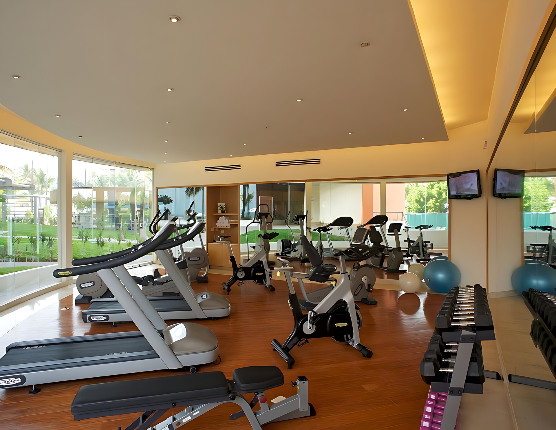 Gimnasio Sunset Plaza Beach Resort Puerto Vallarta All Inclusive