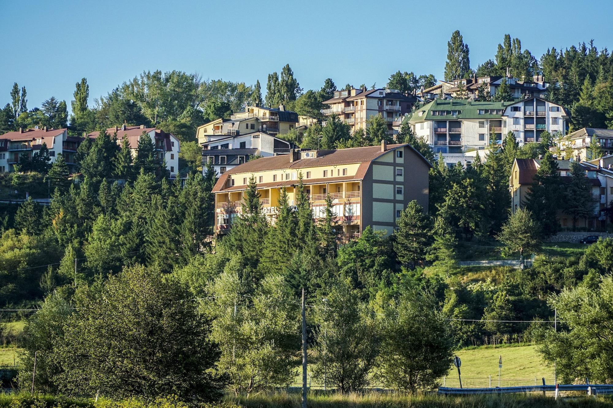 Varios Family Hotel Como