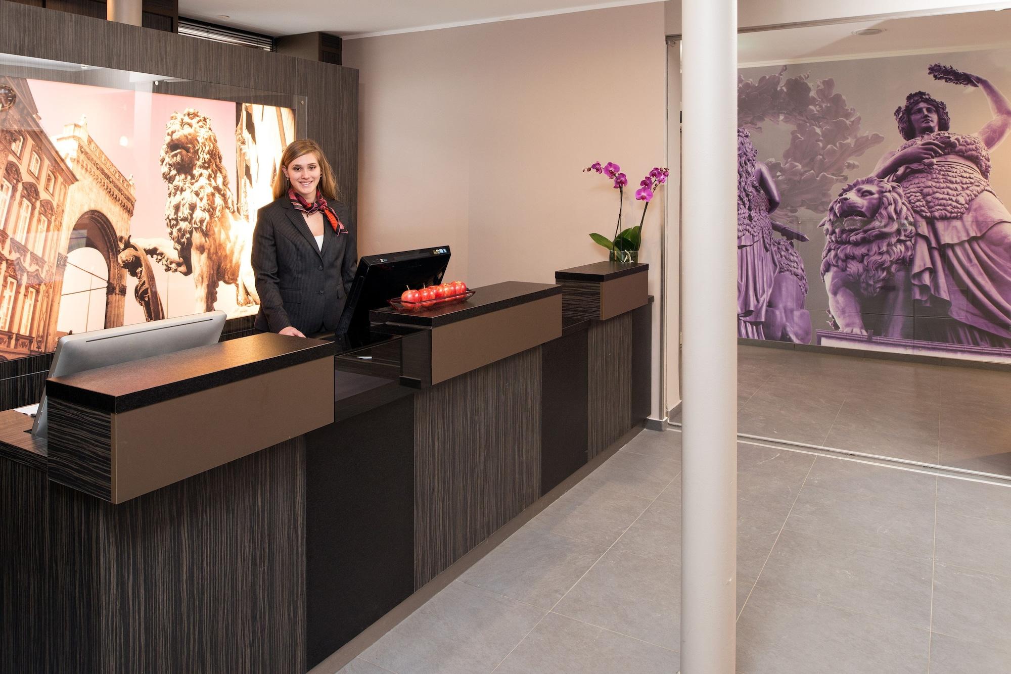 Vista Lobby Hotel Munich City