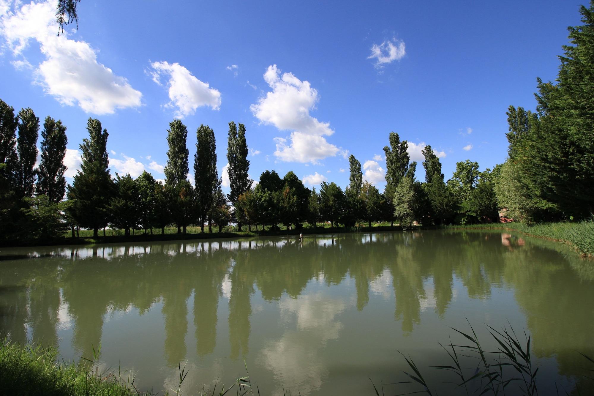 Varios Hotel I Laghetti