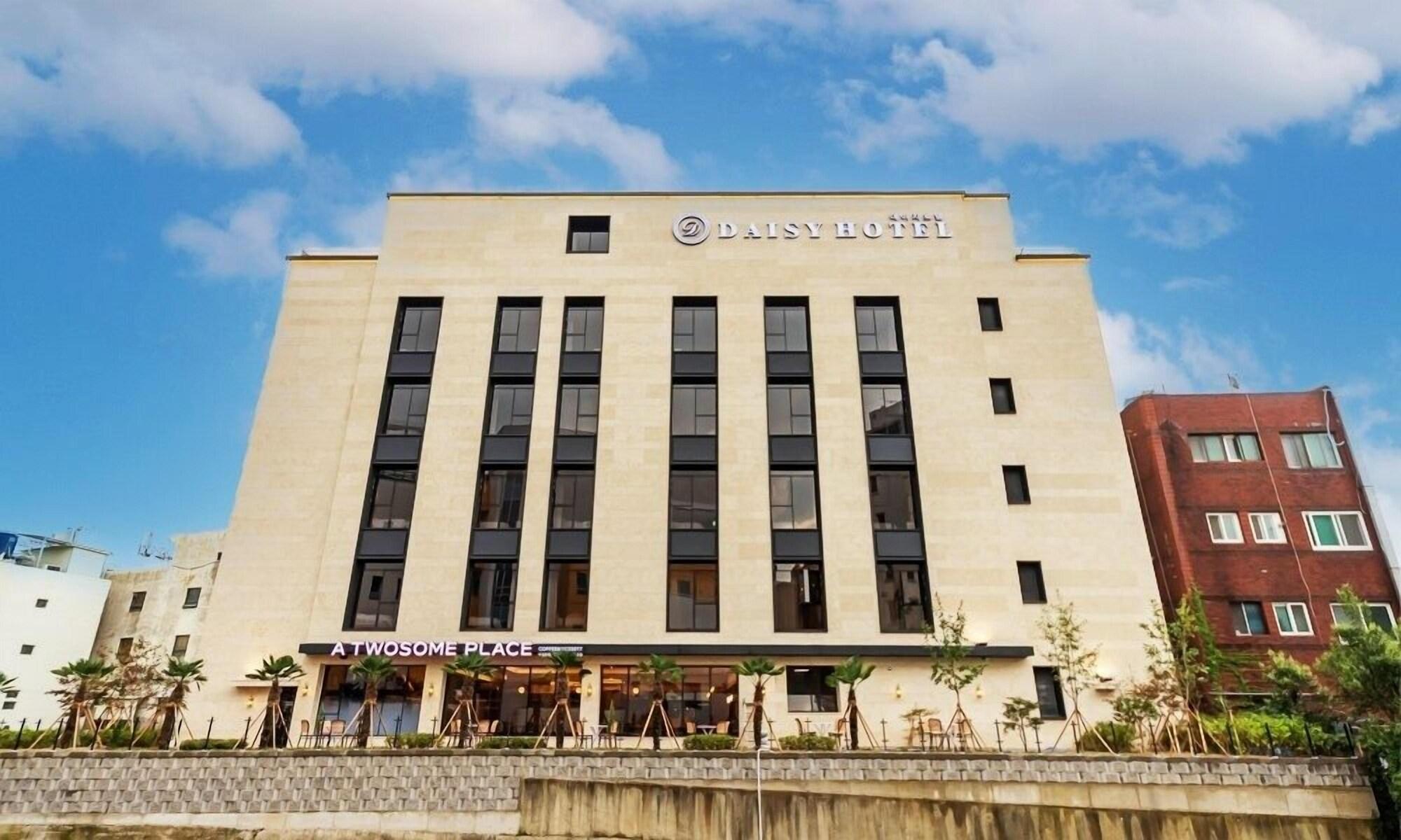 Varios Masan Daisy Hotel