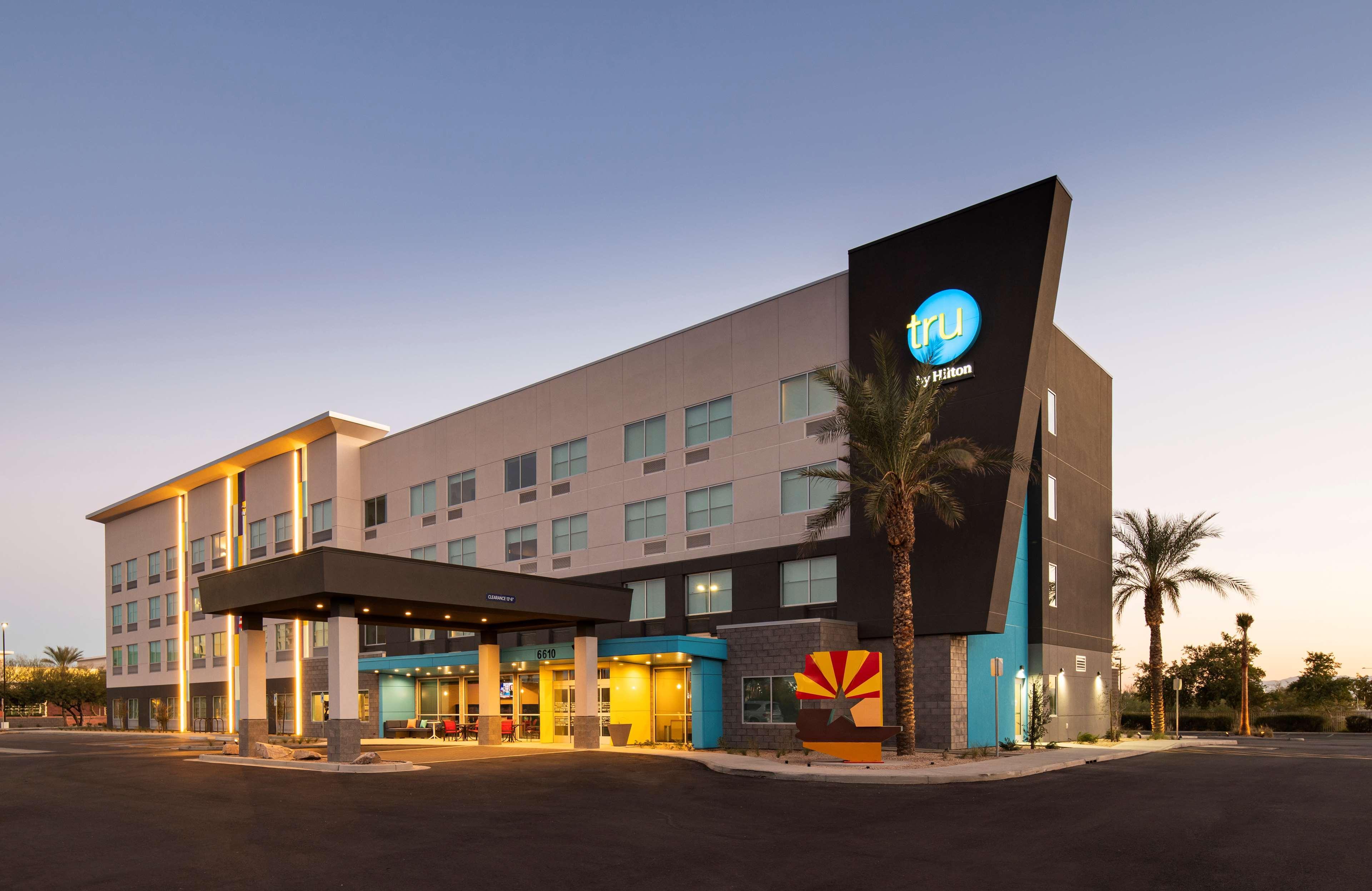 Vista Exterior Tru By Hilton Phoenix Glendale Westgate, AZ