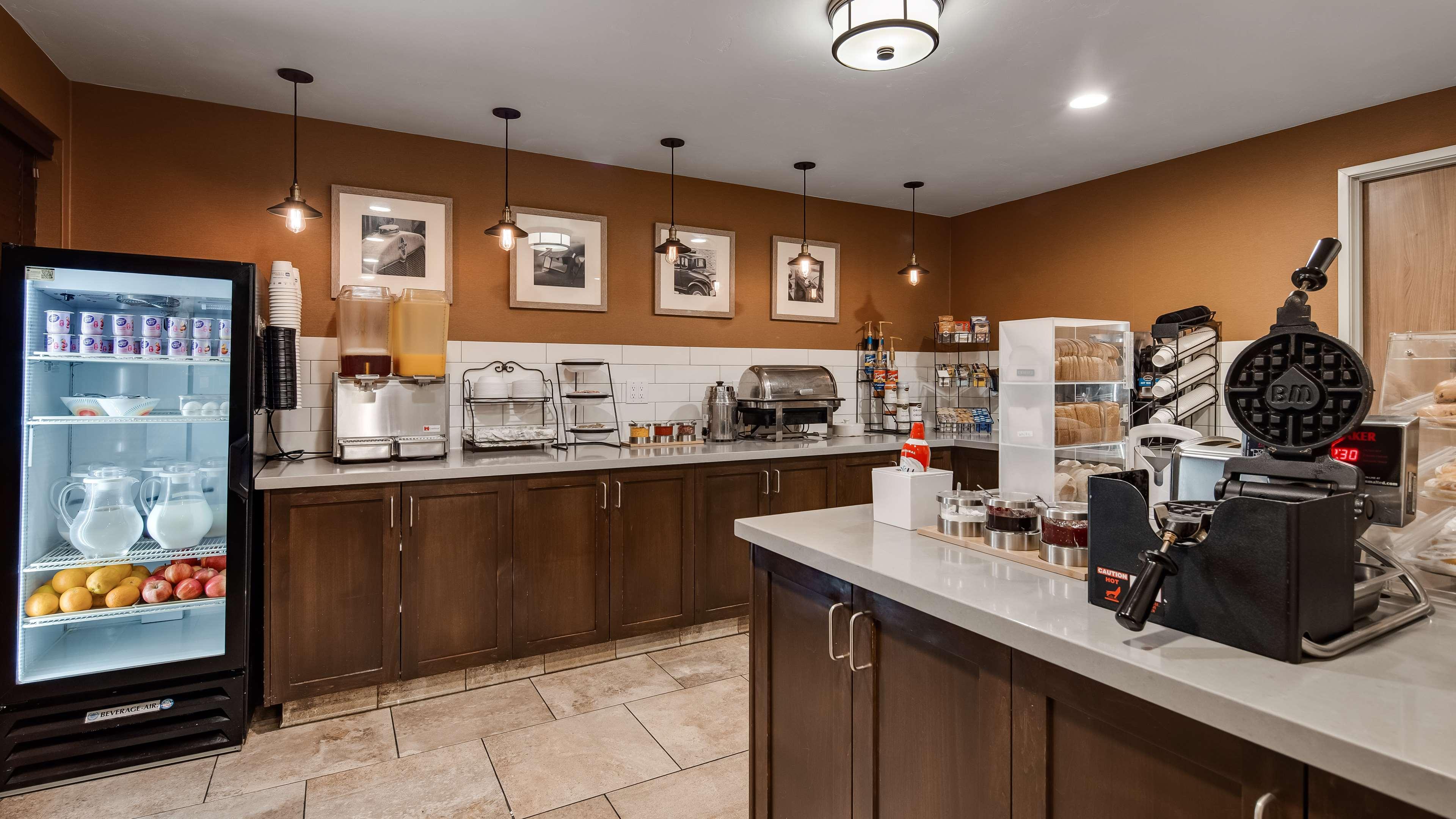 Restaurant Best Western Hi-desert Inn