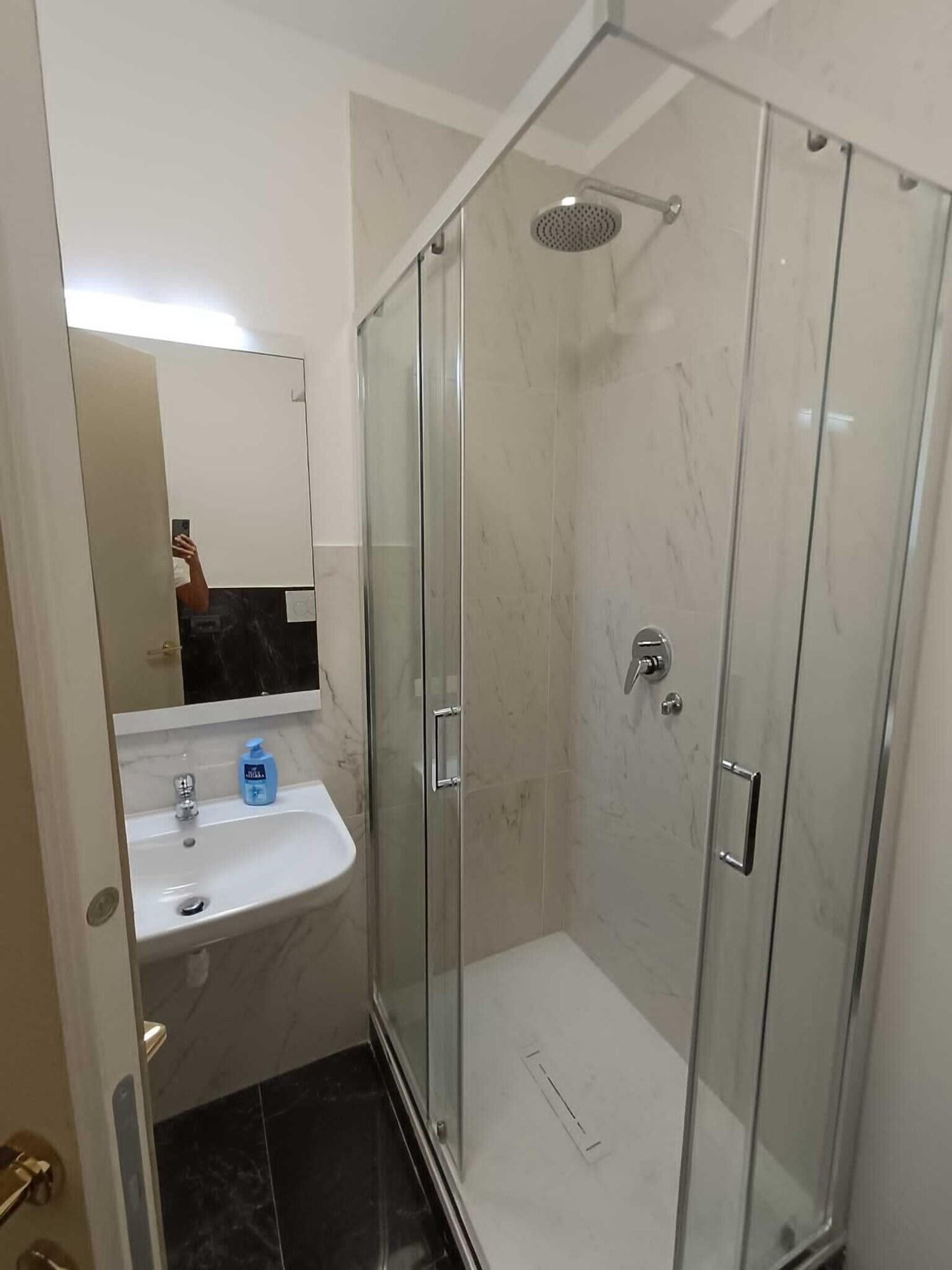 Equipamiento de Habitación BQ HOUSE COLOSSEO Luxury rooms