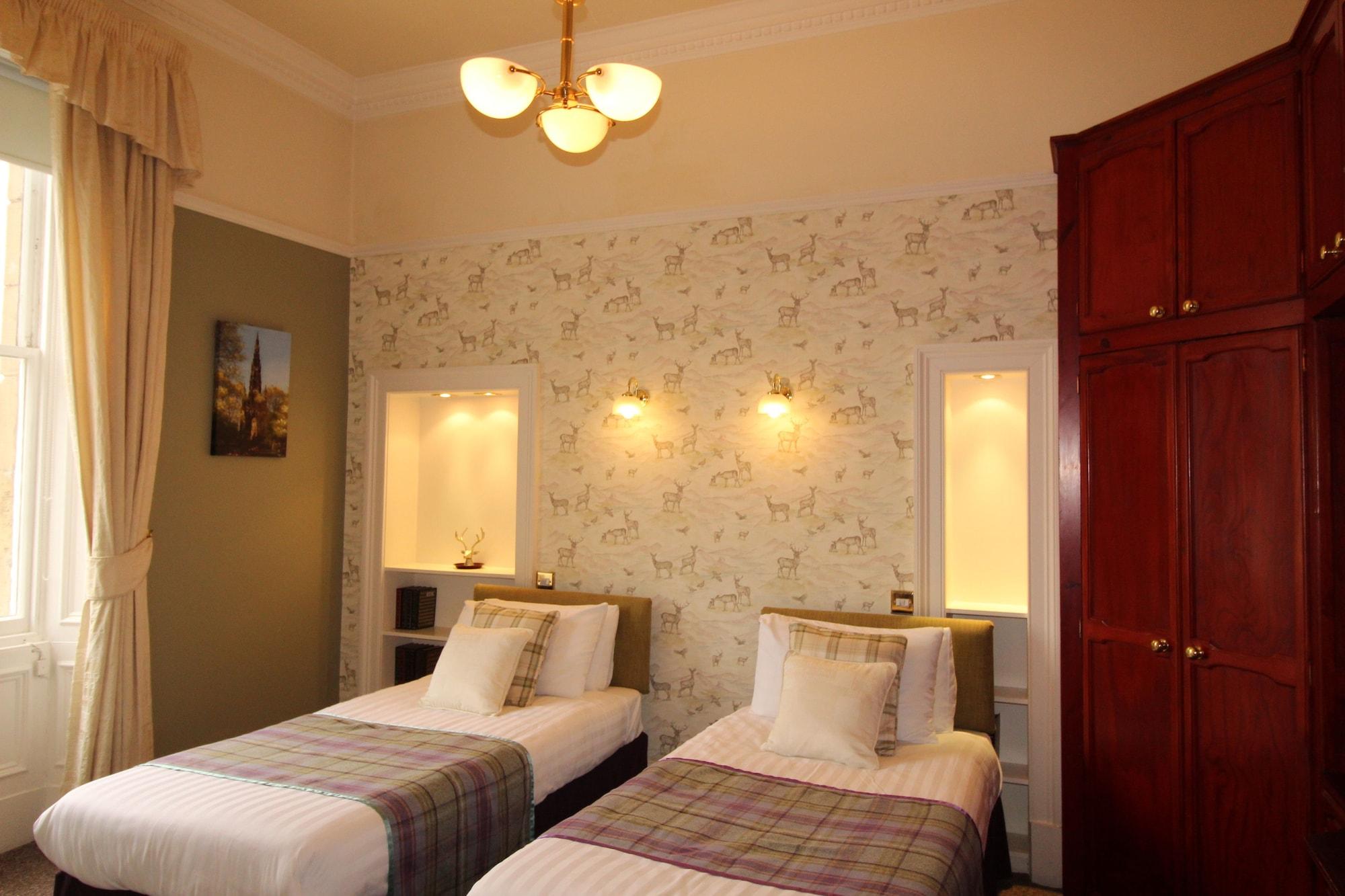 Varios Dunedin Guest House