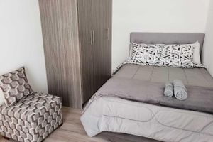 Alquiler Vacacional - Casa Isabel. Cozy 6 bedrooms apartment. Cuenca's Historical District.