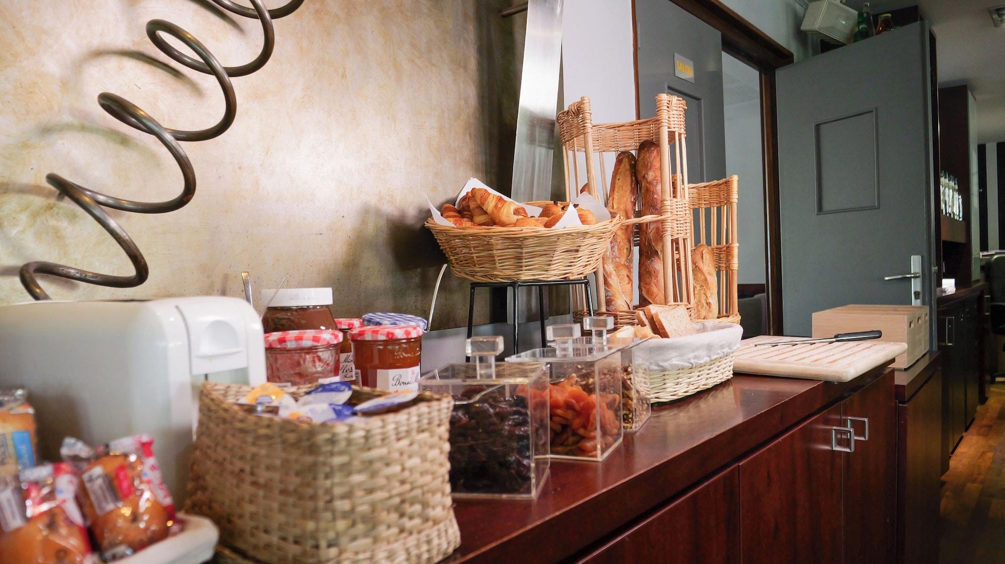 Restaurant Kyriad DIJON EST - Mirande