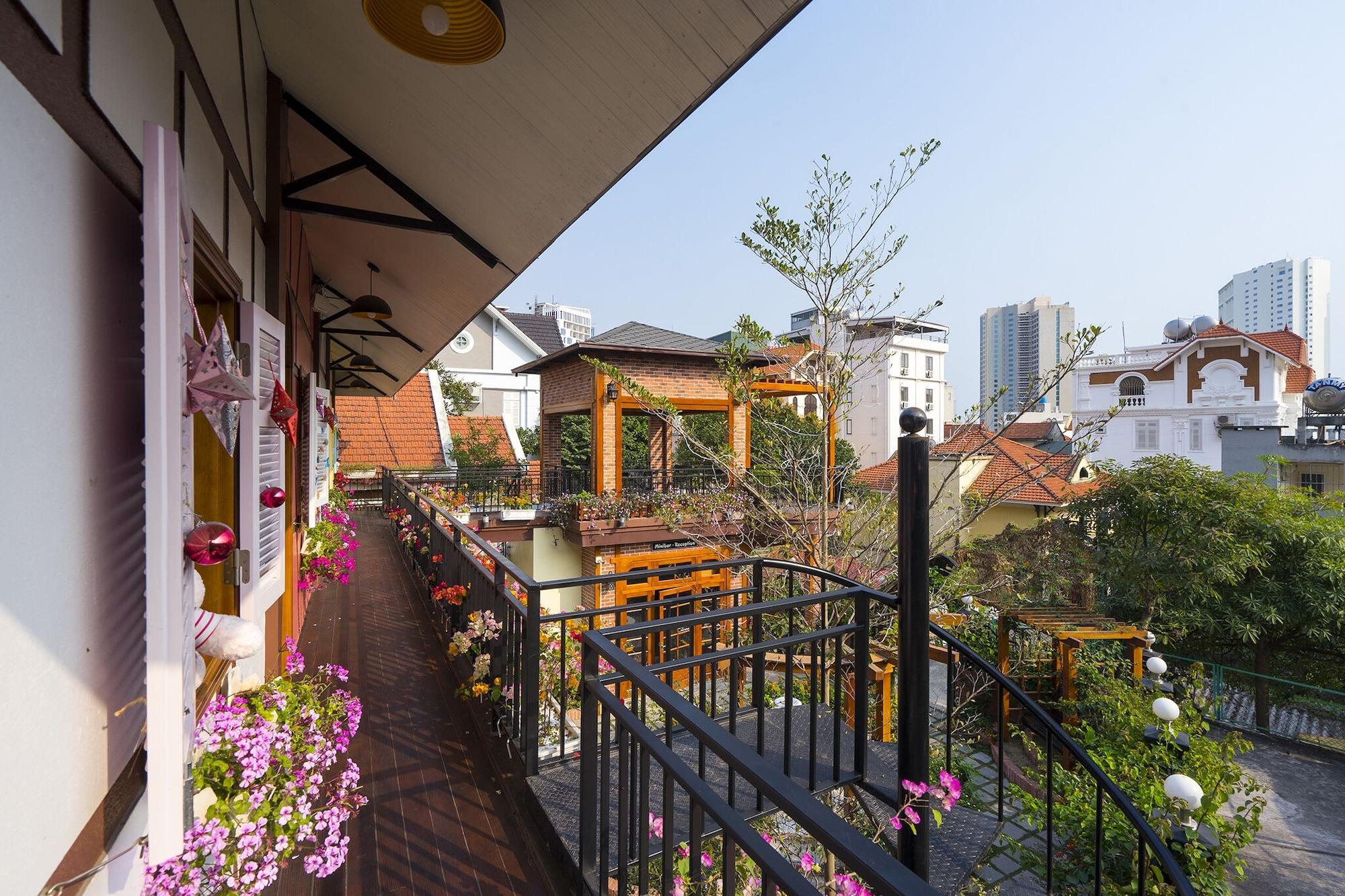 Vista Exterior Little Colmar - Homestay & Pottery Studio