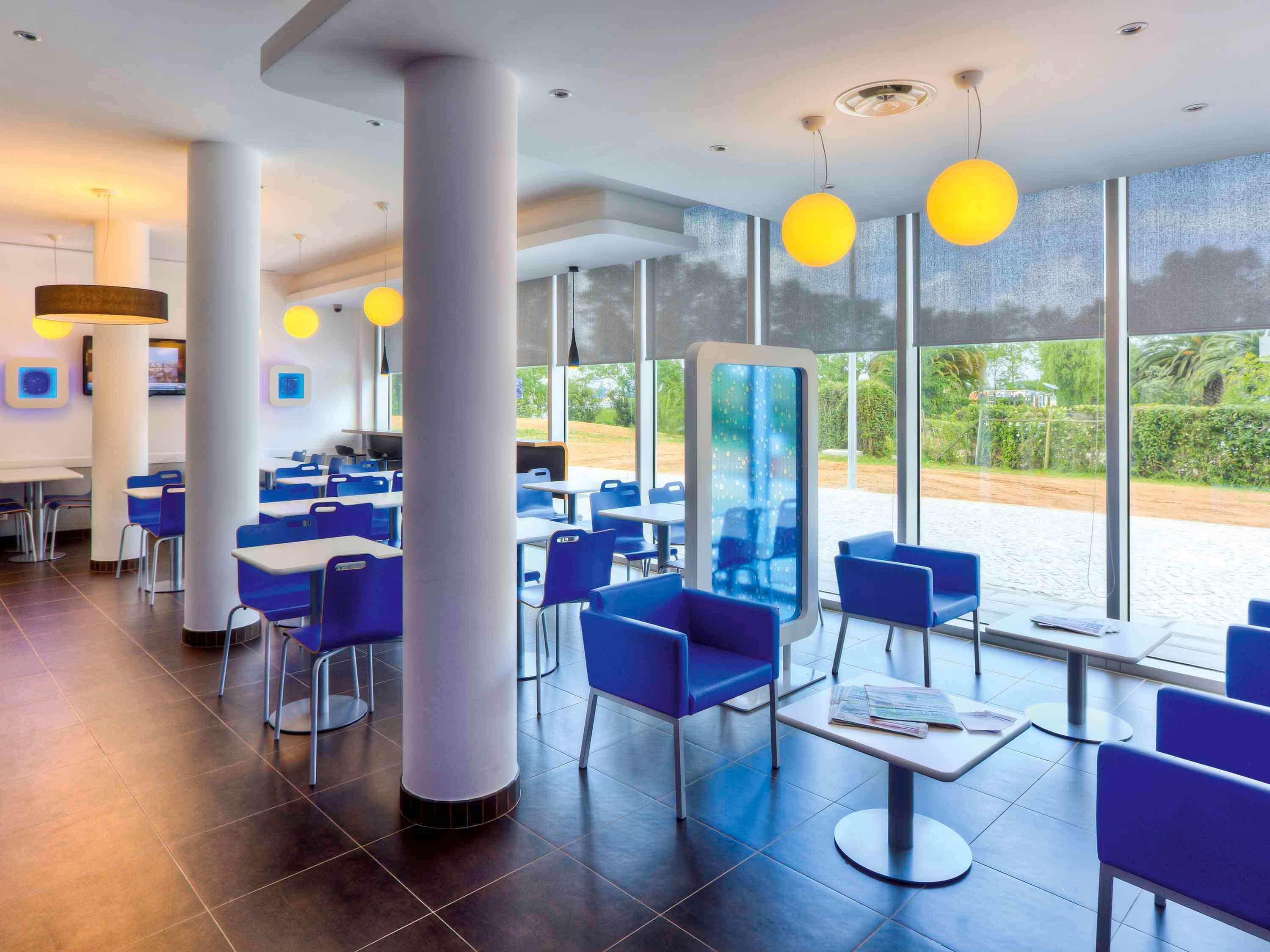 Bar/Salón ibis budget Porto Gaia