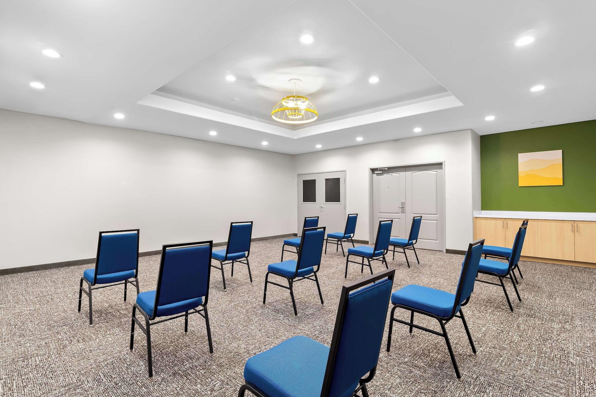 Sala de Reuniones Spark by Hilton Missouri City