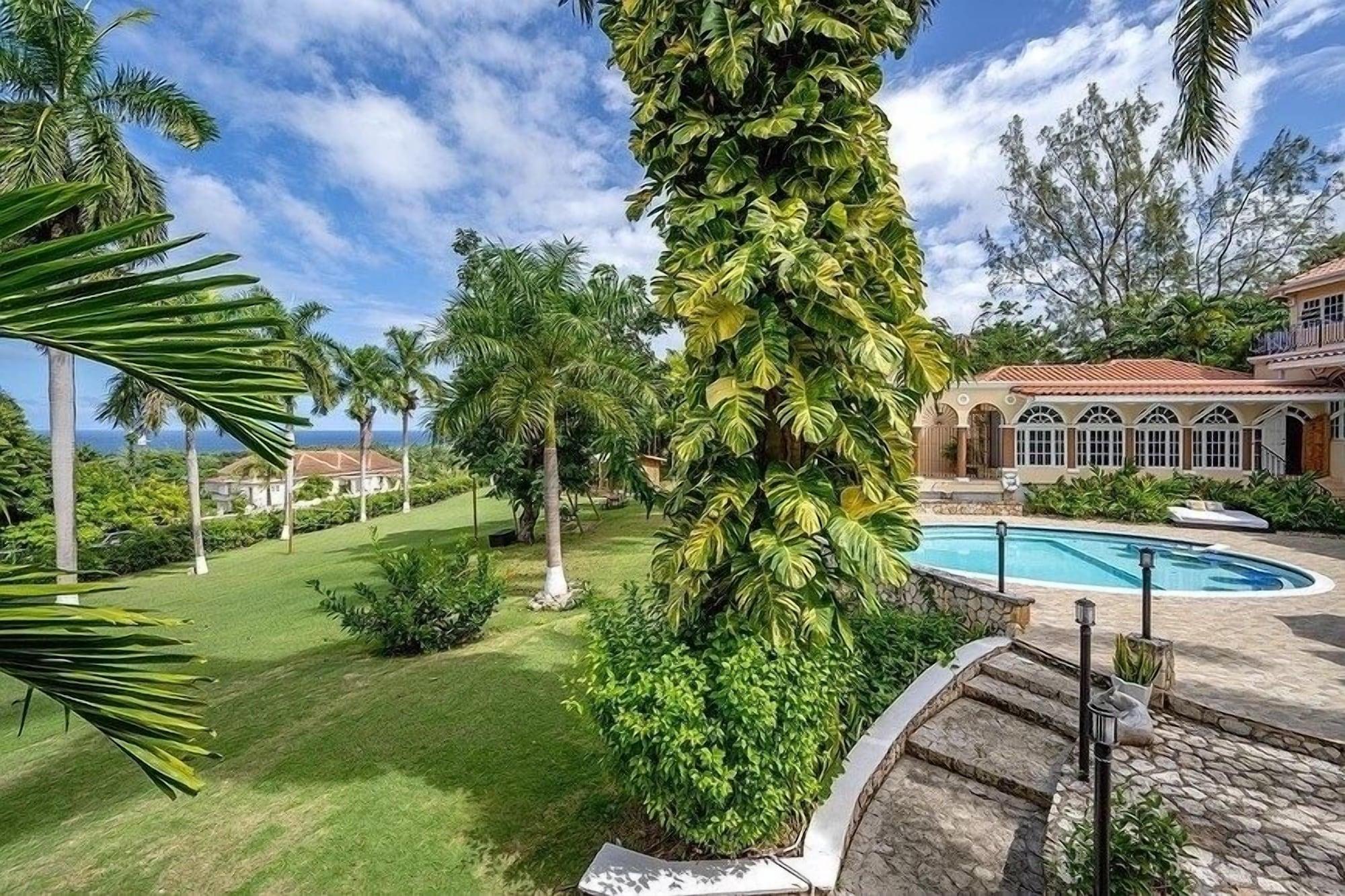 Vista Exterior Music Mansion