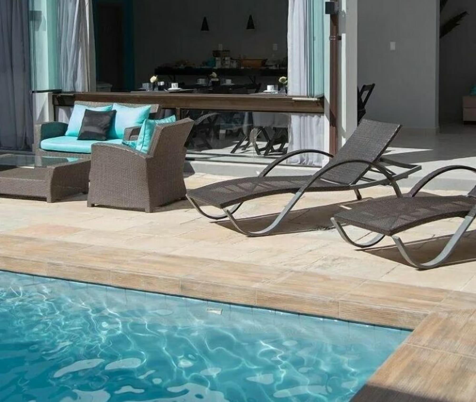 Vista Lobby Ref House