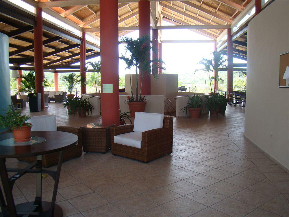 Vista Lobby Sea Breeze Hotel