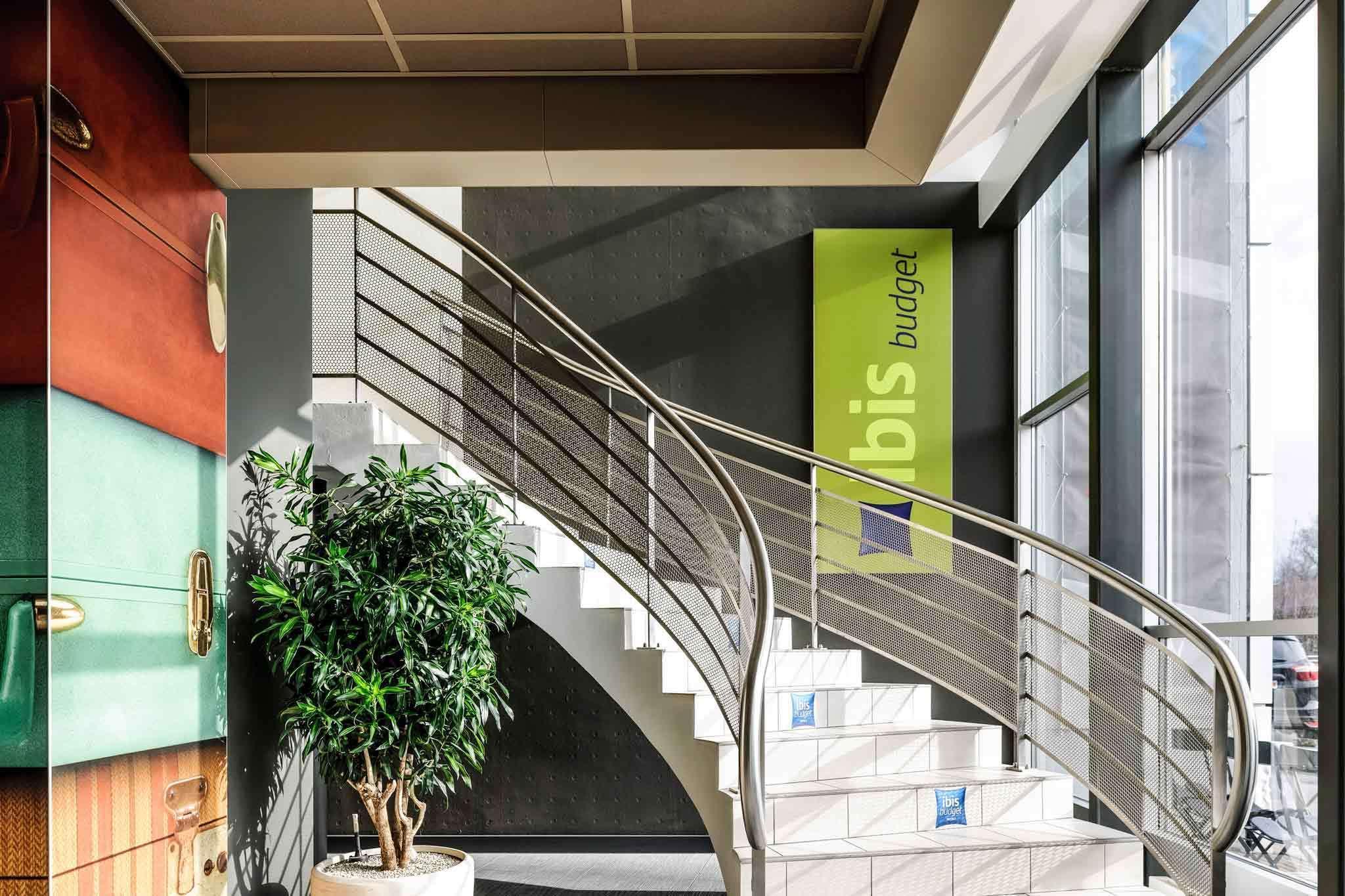 Vista Exterior ibis budget Bern Expo