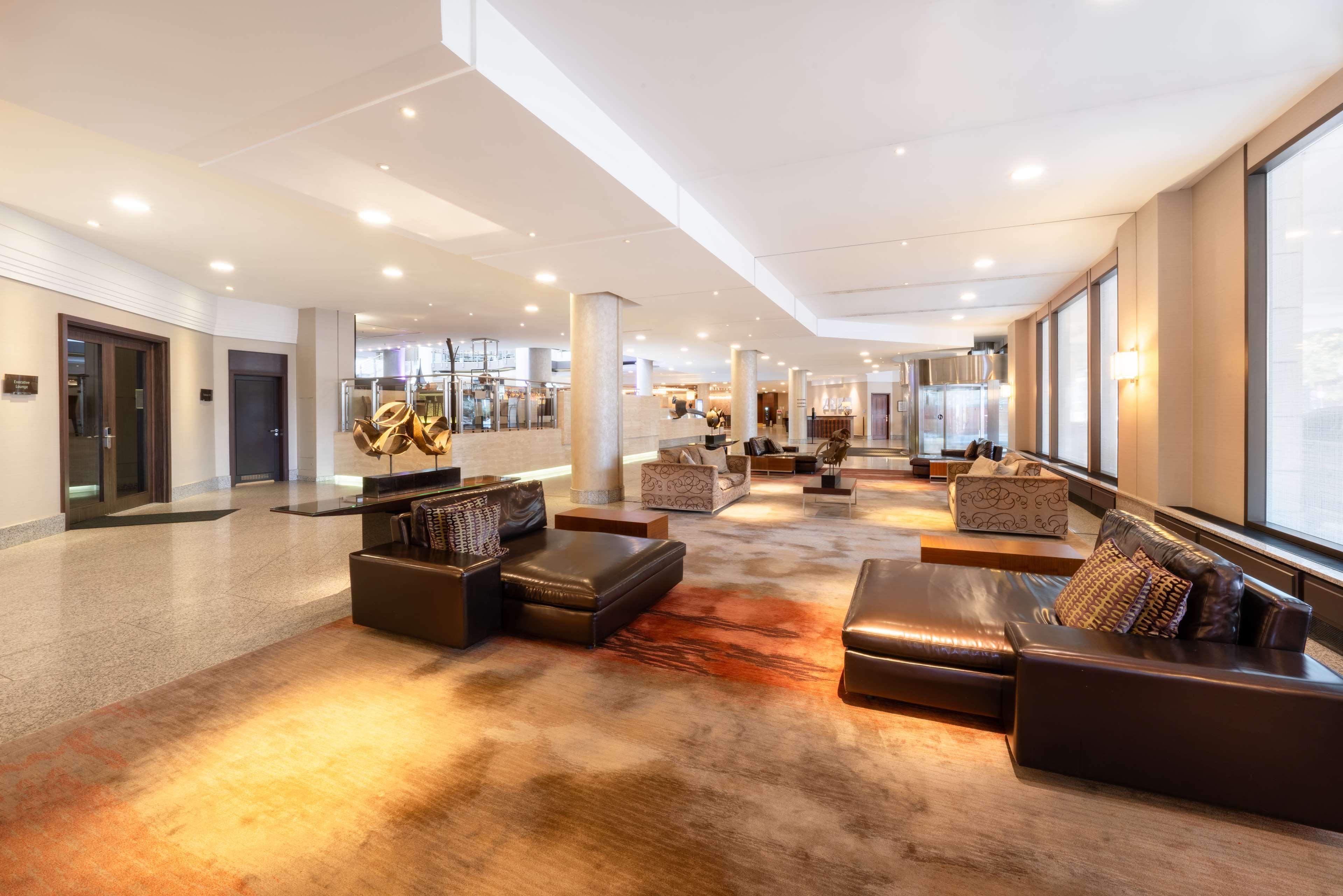 Vista Lobby Hilton Berlin