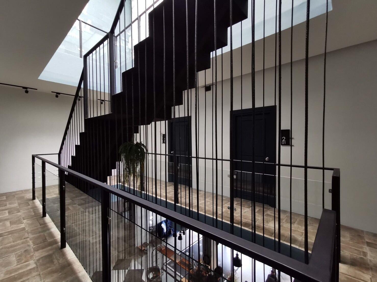 Vista Lobby Goodnight Poshtel