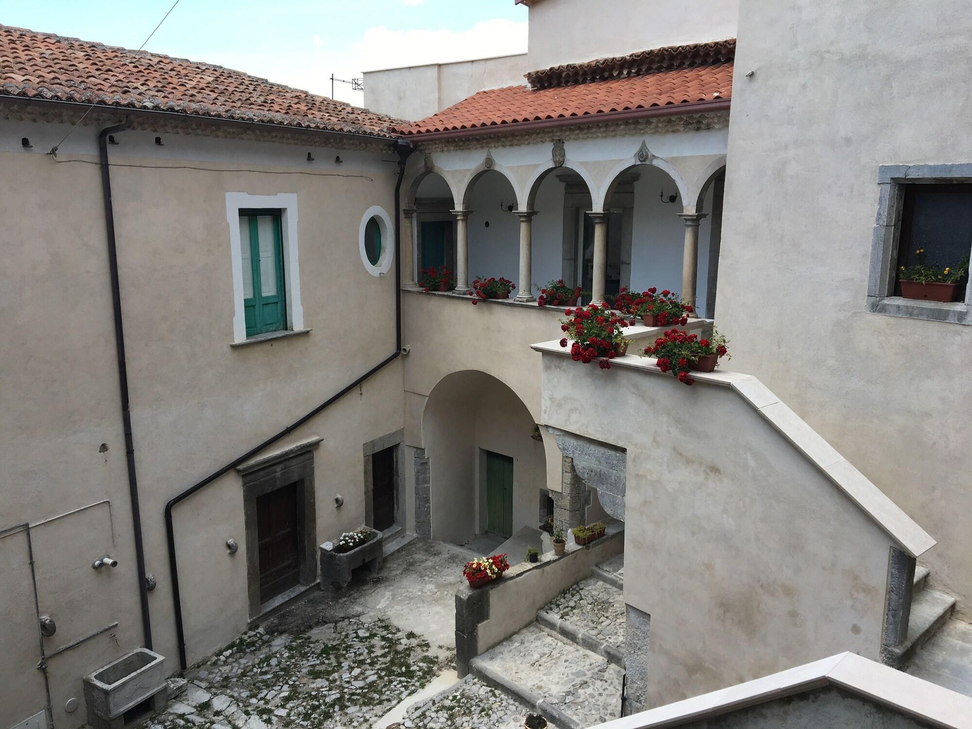 Vista Exterior Palazzo Cestari Hotel