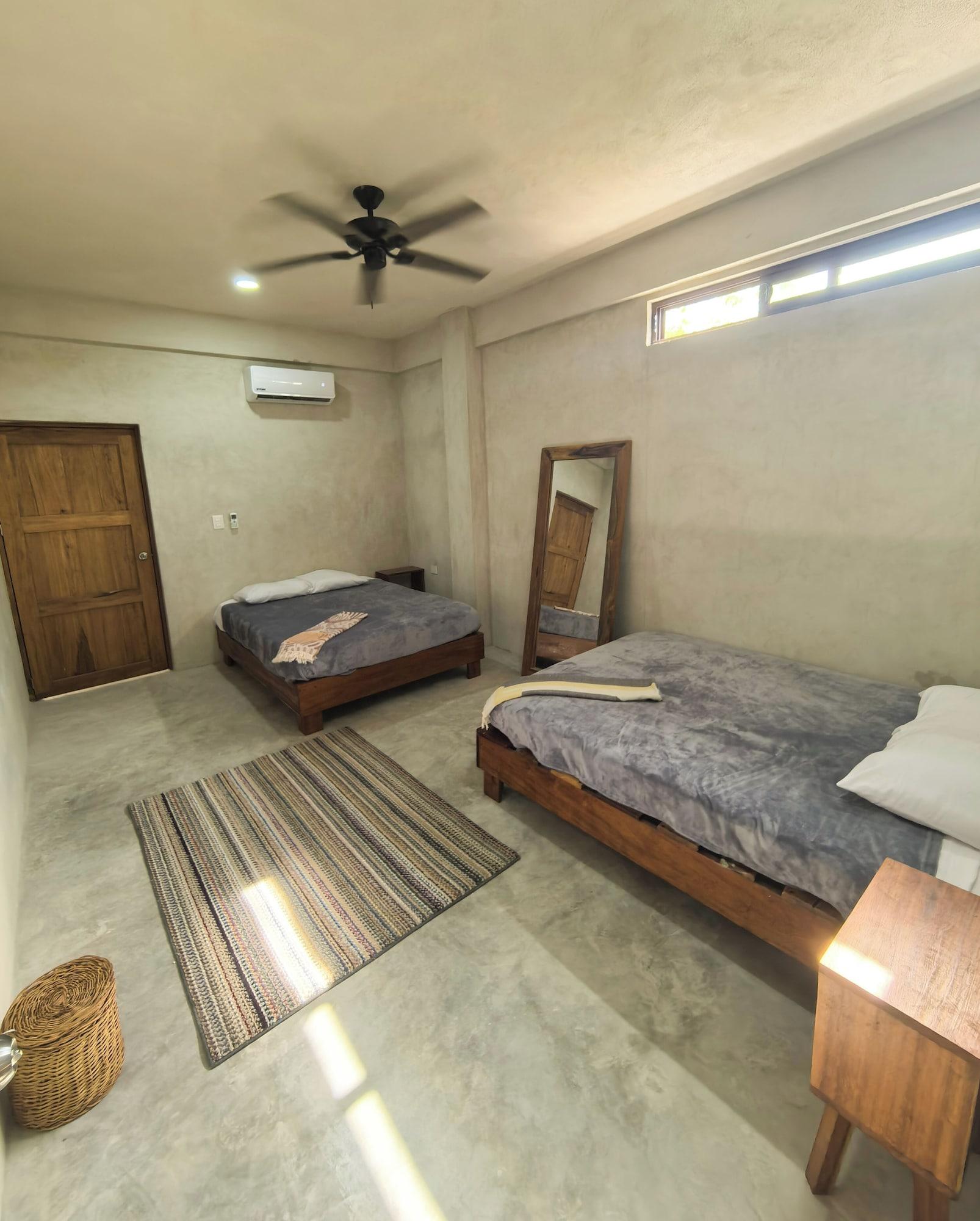 Habitación LaFamilia Casa and Suites