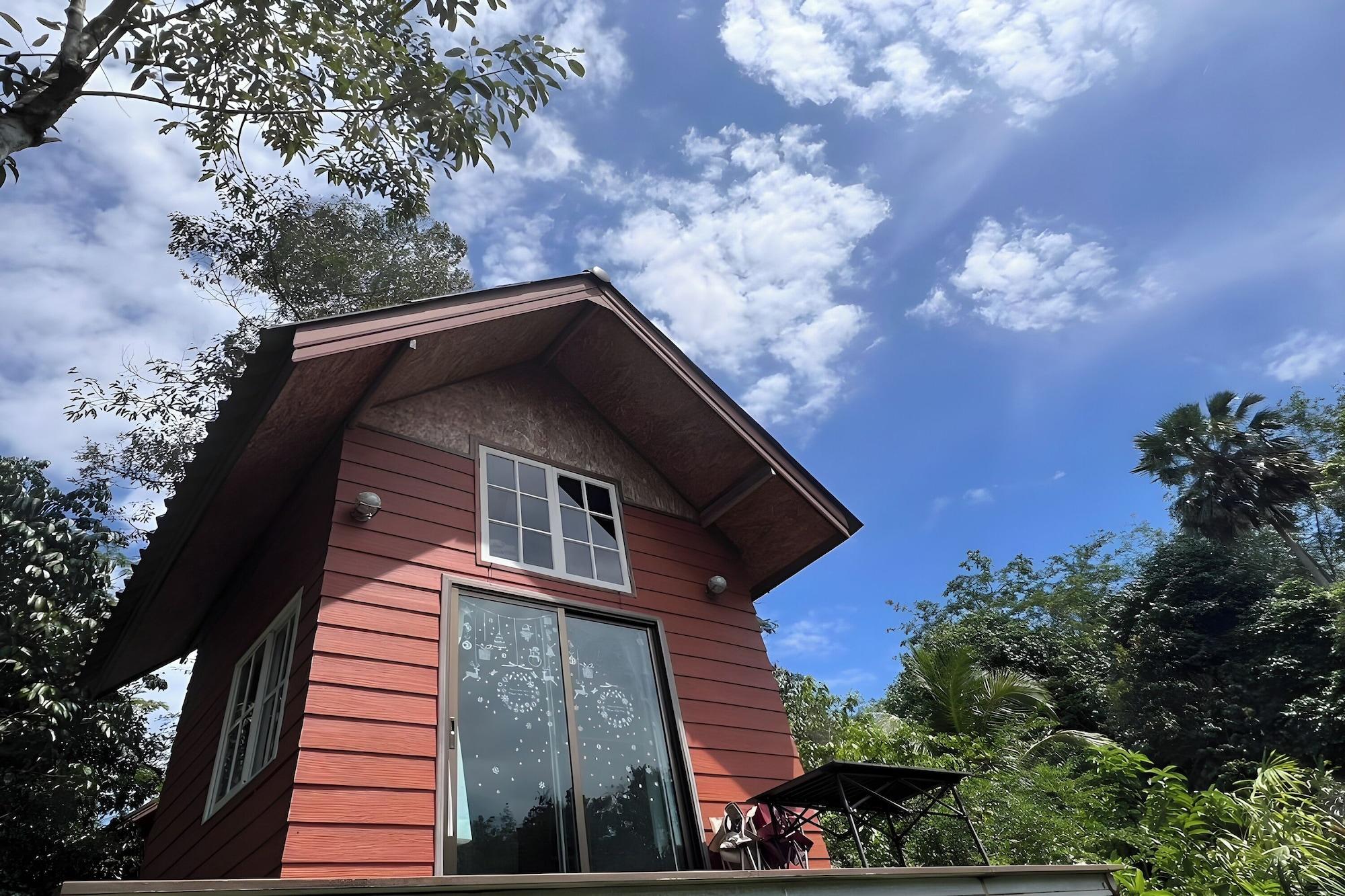 Equipamiento de Habitación Rat Min House